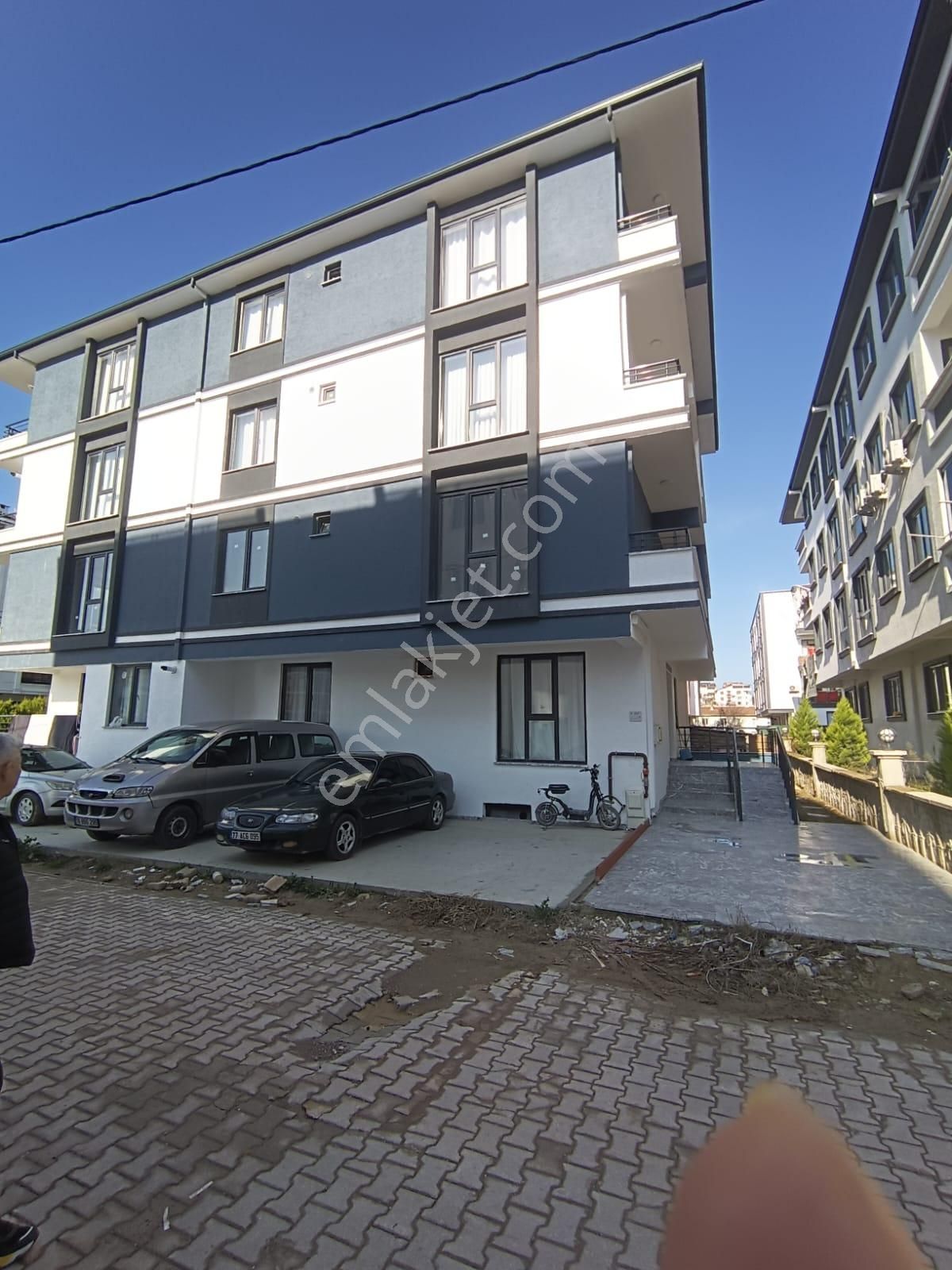 Yalova Çiftlikköy Çiftlik Mahallesinde Satılık 3+1 Daire - Görsel 33