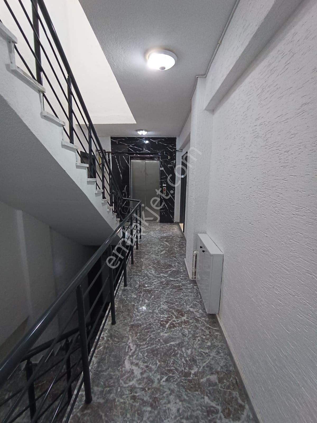 Yalova Çiftlikköy Çiftlik Mahallesinde Satılık 3+1 Daire - Görsel 31