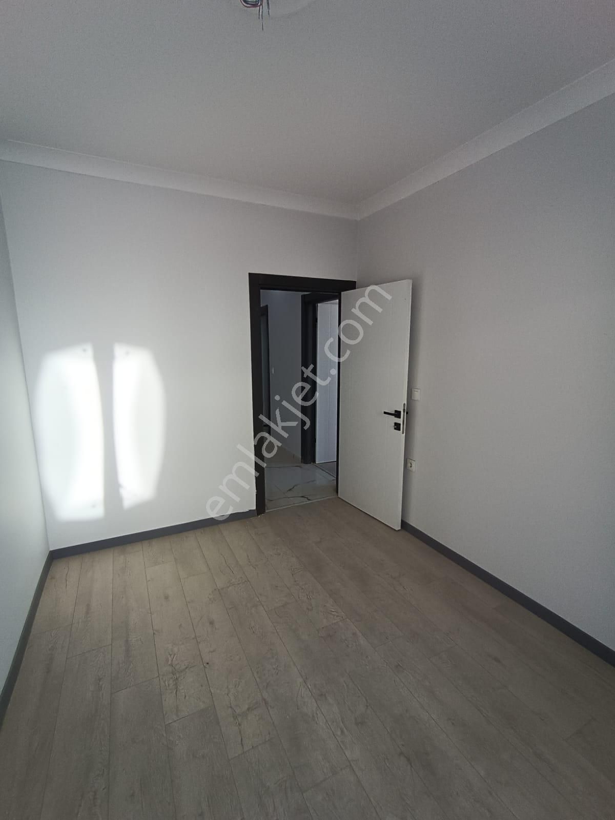 Yalova Çiftlikköy Çiftlik Mahallesinde Satılık 3+1 Daire - Görsel 9