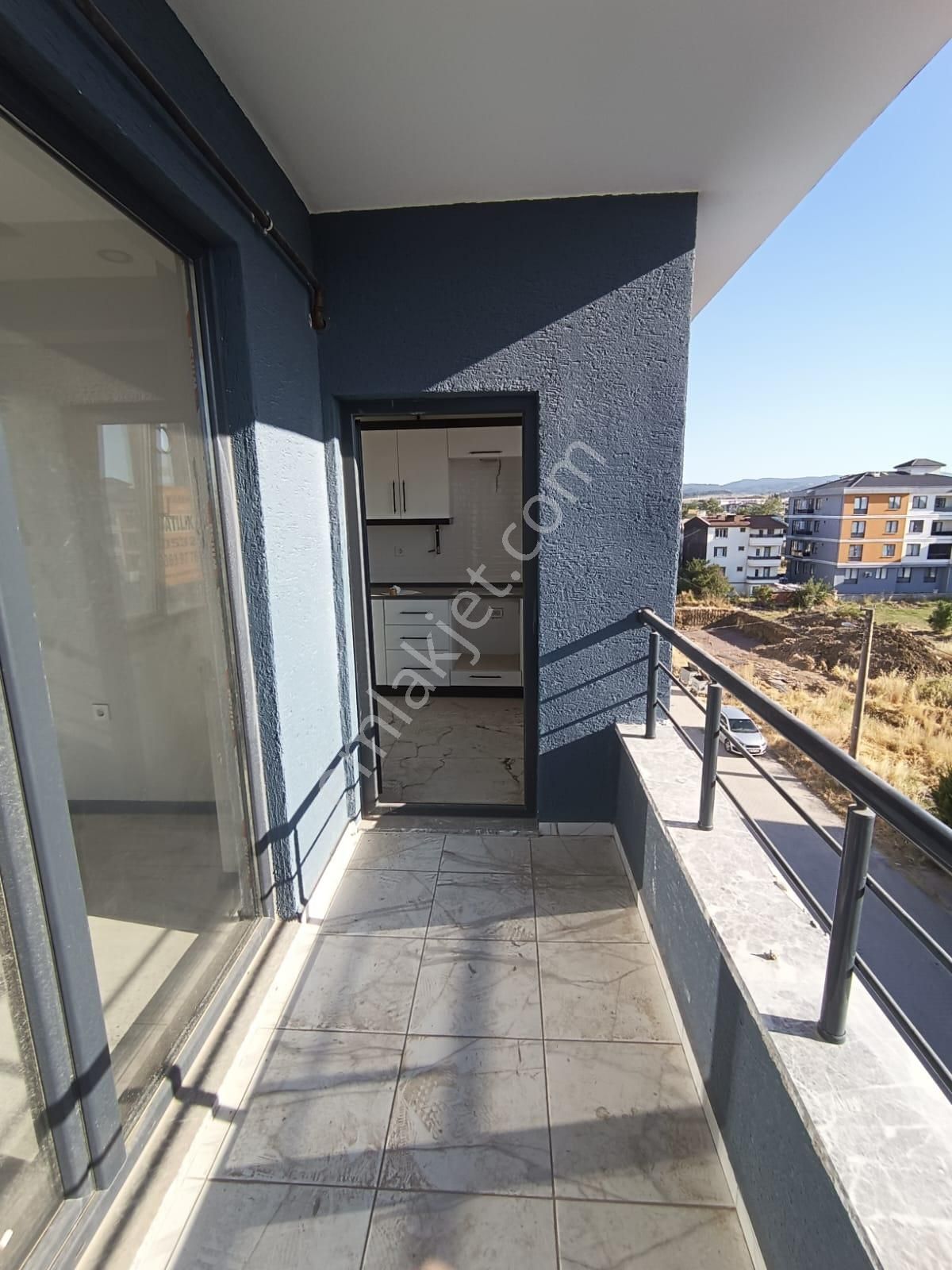 Yalova Çiftlikköy Çiftlik Mahallesinde Satılık 3+1 Daire - Görsel 24