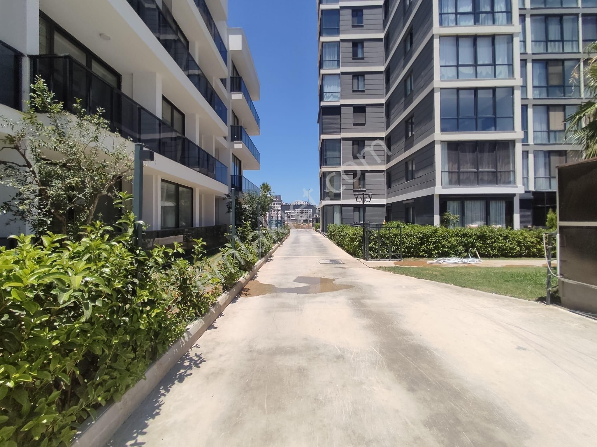 Antalya Aksu Altıntaş'ta Havuzlu Lüks Site İçi Full Eşyalı 1+1 Satılık Daire... - Görsel 3