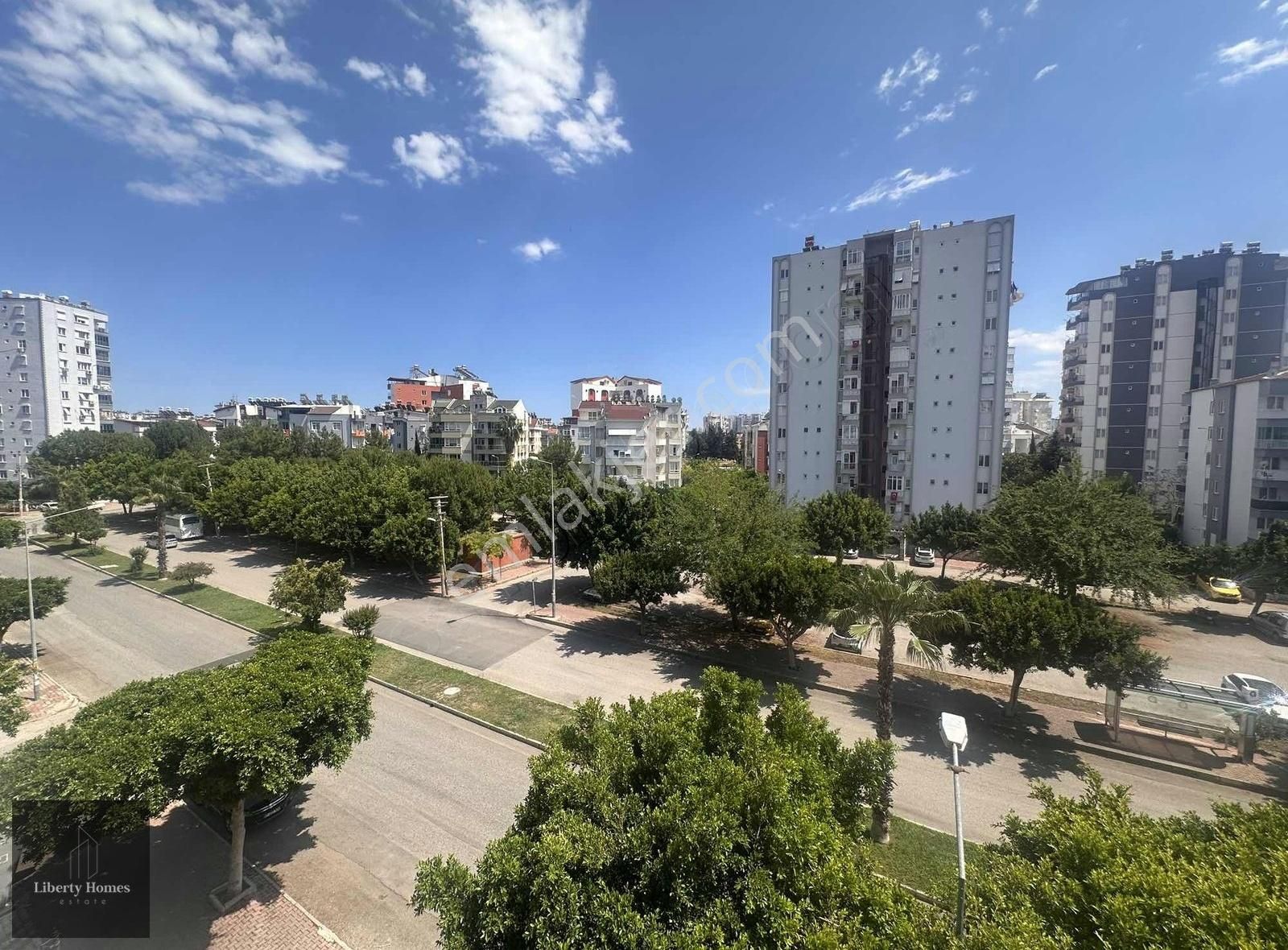 Konyaaltı Gürsu Denize Yakın Siteiçi Önü Açık Kombili Eşyalı 3+1
