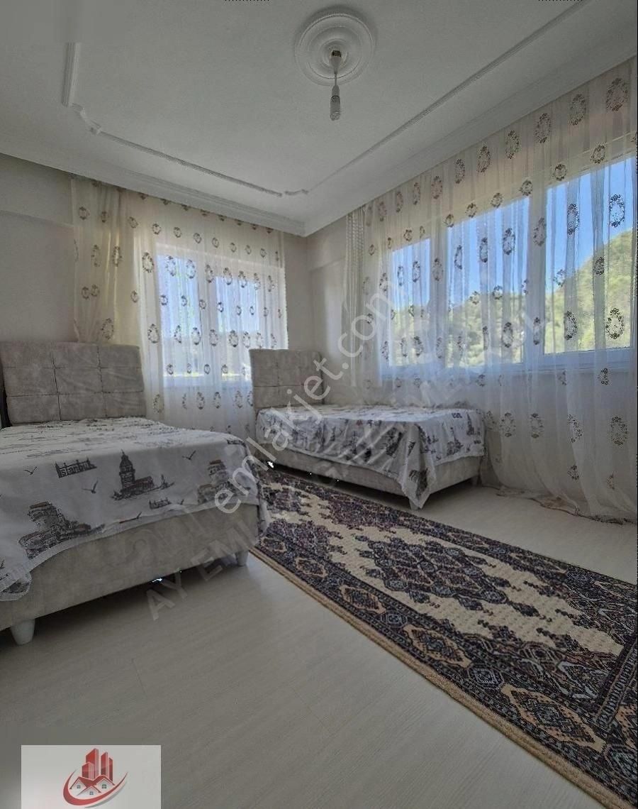 Armutlu Yılandar'da Deniz Manzaralı Huzur Dolu Bir Yaşam 2+1 - Görsel 7