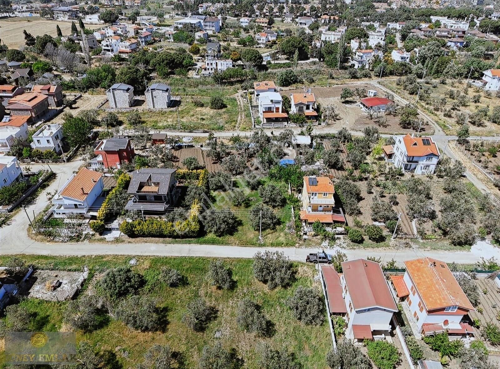 Odunluk İskelesinde Denize Yürüme Mesafesinde Satılık 300m2 Arsa