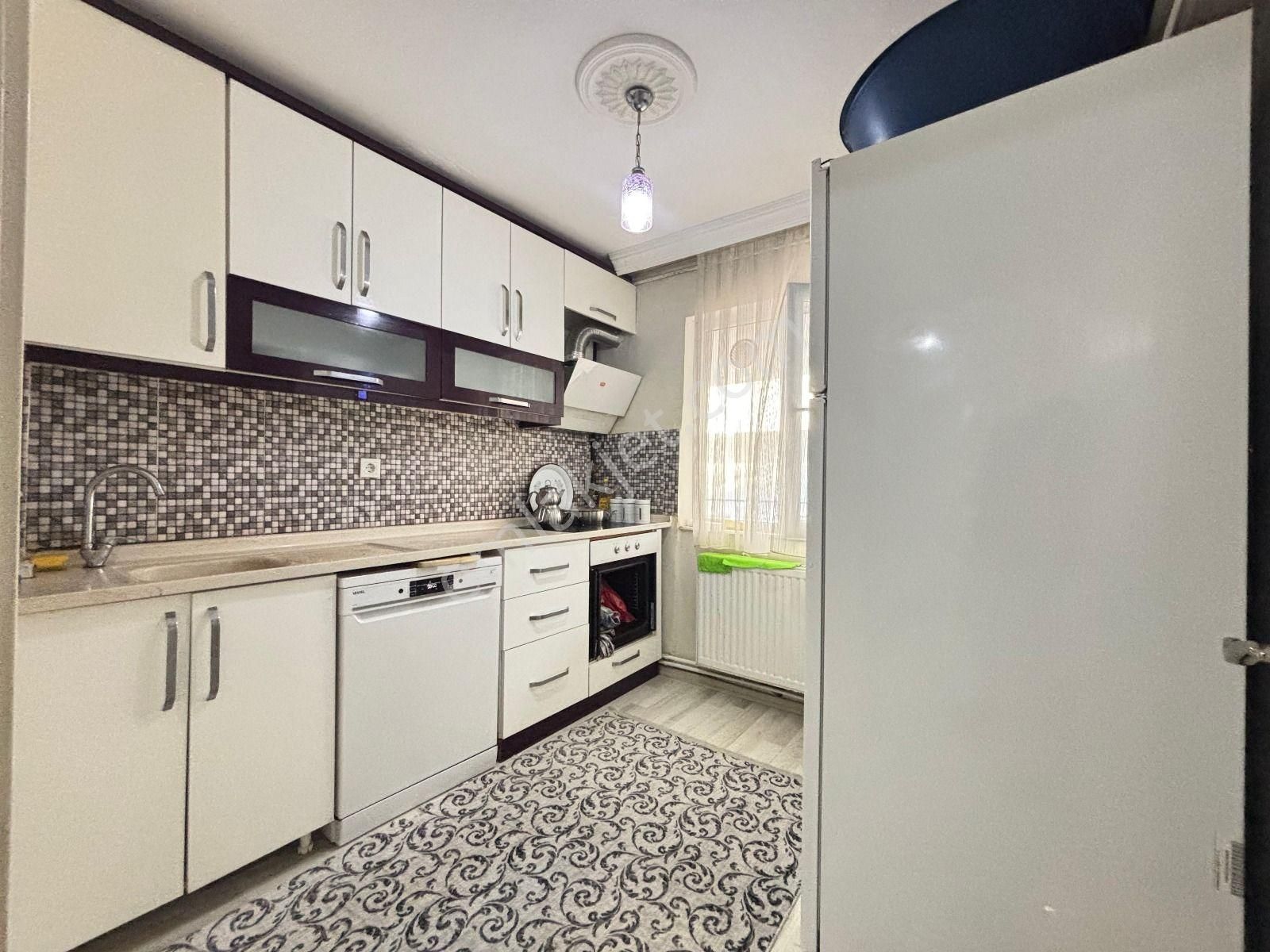 Taner Den, Cadde Paraleli Y.giriş Bağımsız Geniş 2+1 Daire