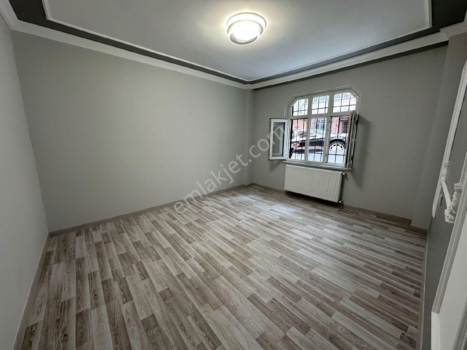Bağcılar Fatihte 2+1 Satılık Daire (giriş Kat)