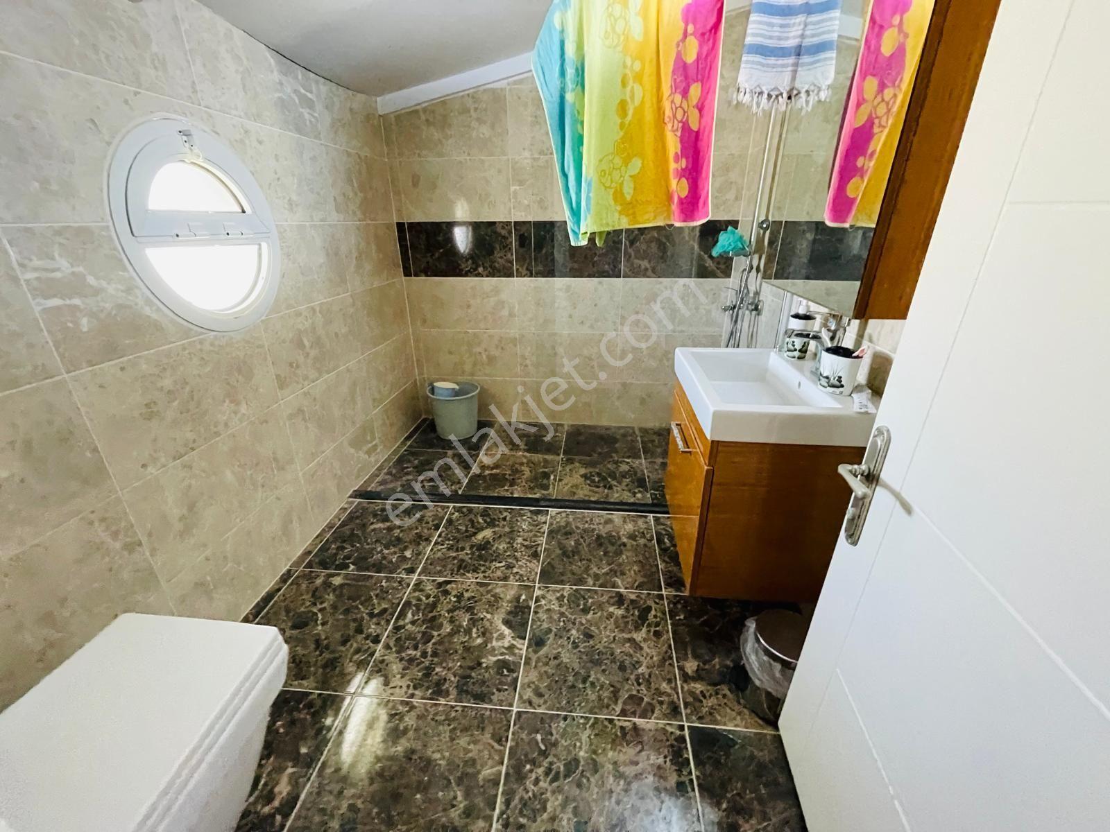 Kuşadası Güzelçamlı’da Denize 1.5km Yüzme Havuzlu Oyunparklı Elit Sitede 3+1 180m2 Lux Villa - Görsel 16