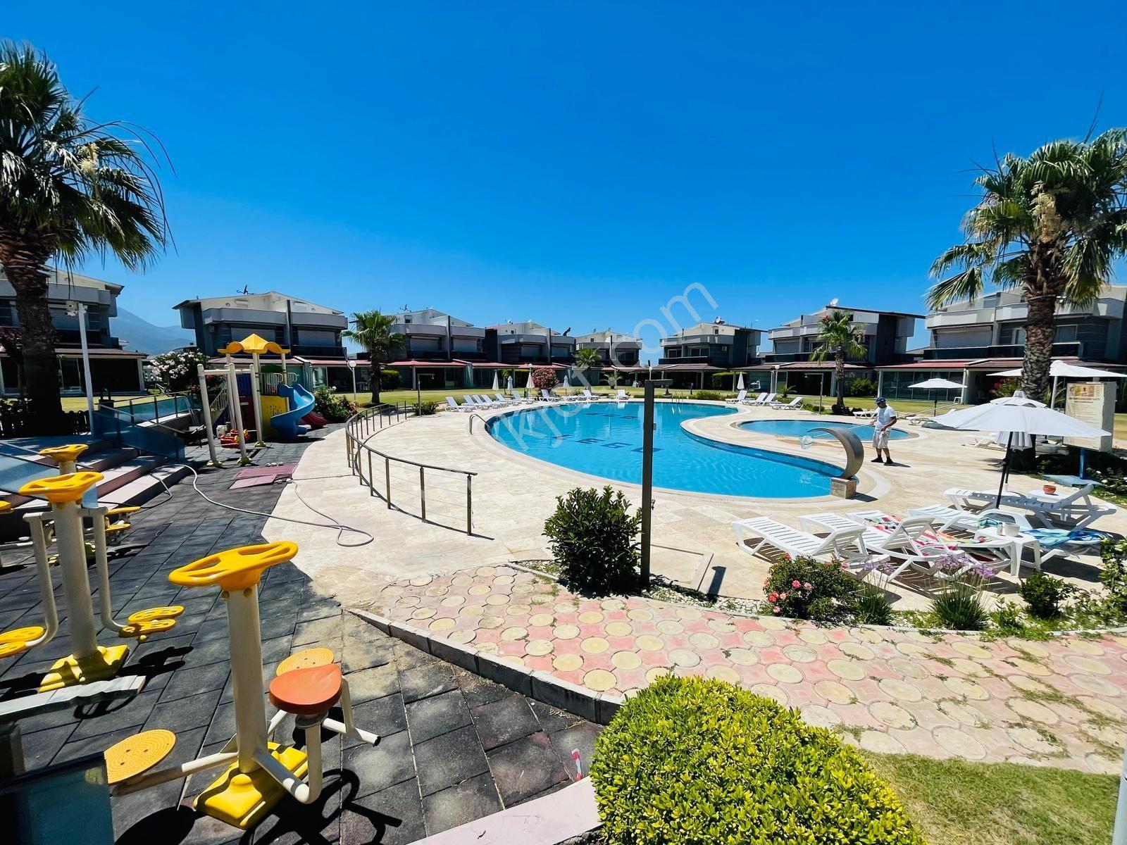 Kuşadası Güzelçamlı’da Denize 1.5km Yüzme Havuzlu Oyunparklı Elit Sitede 3+1 180m2 Lux Villa - Görsel 35