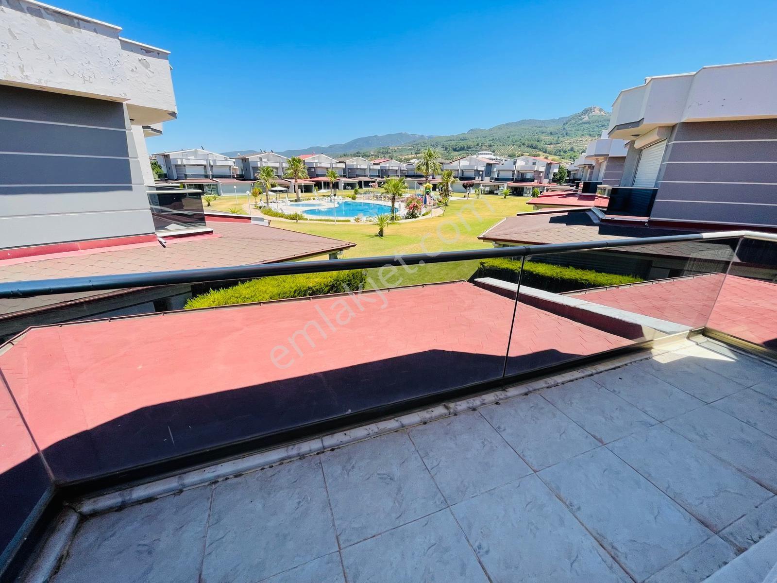 Kuşadası Güzelçamlı’da Denize 1.5km Yüzme Havuzlu Oyunparklı Elit Sitede 3+1 180m2 Lux Villa - Görsel 22