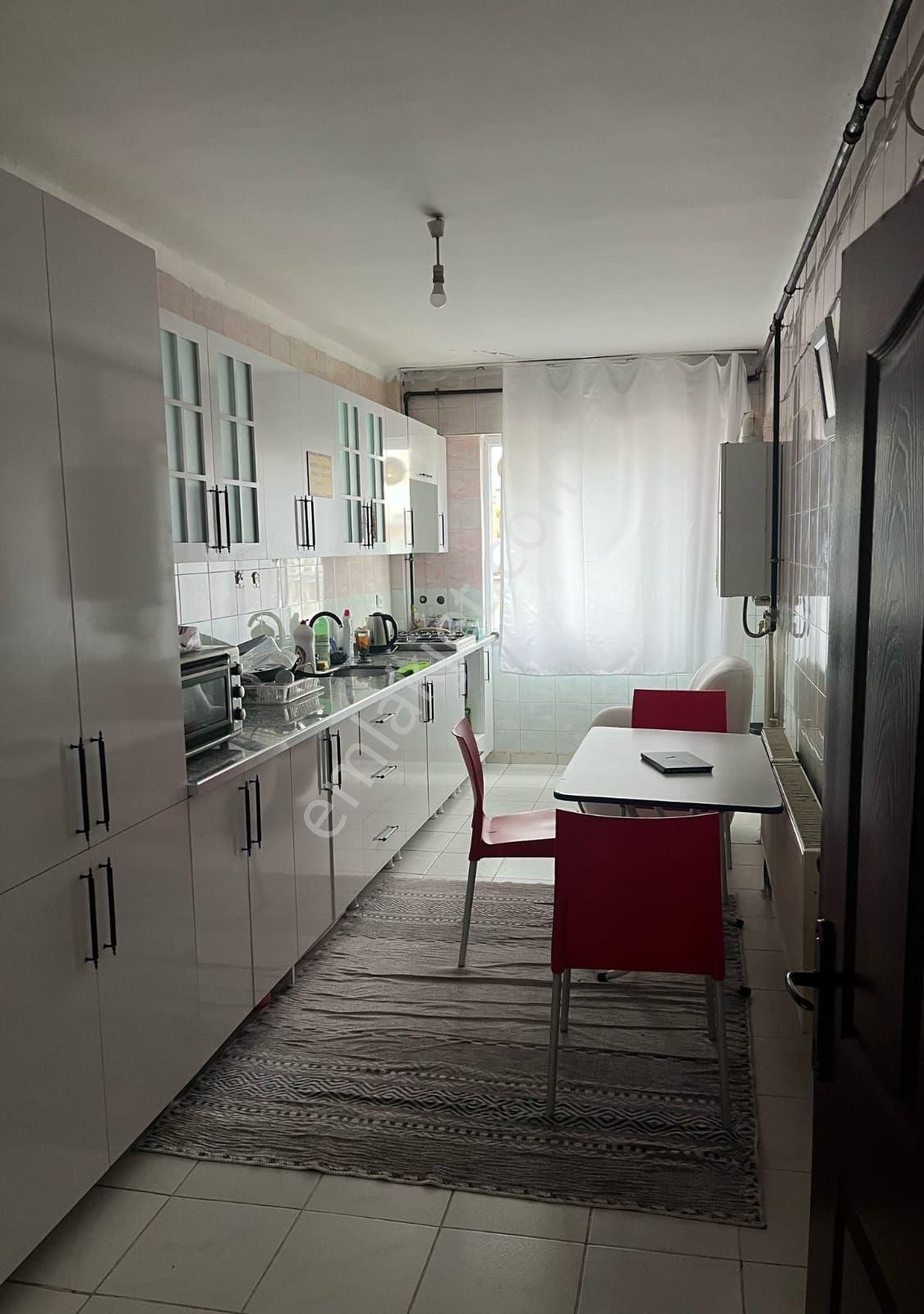 Ceza Evi Üst Köşe Rihan Park Yanında Satılık 3+1 Daire