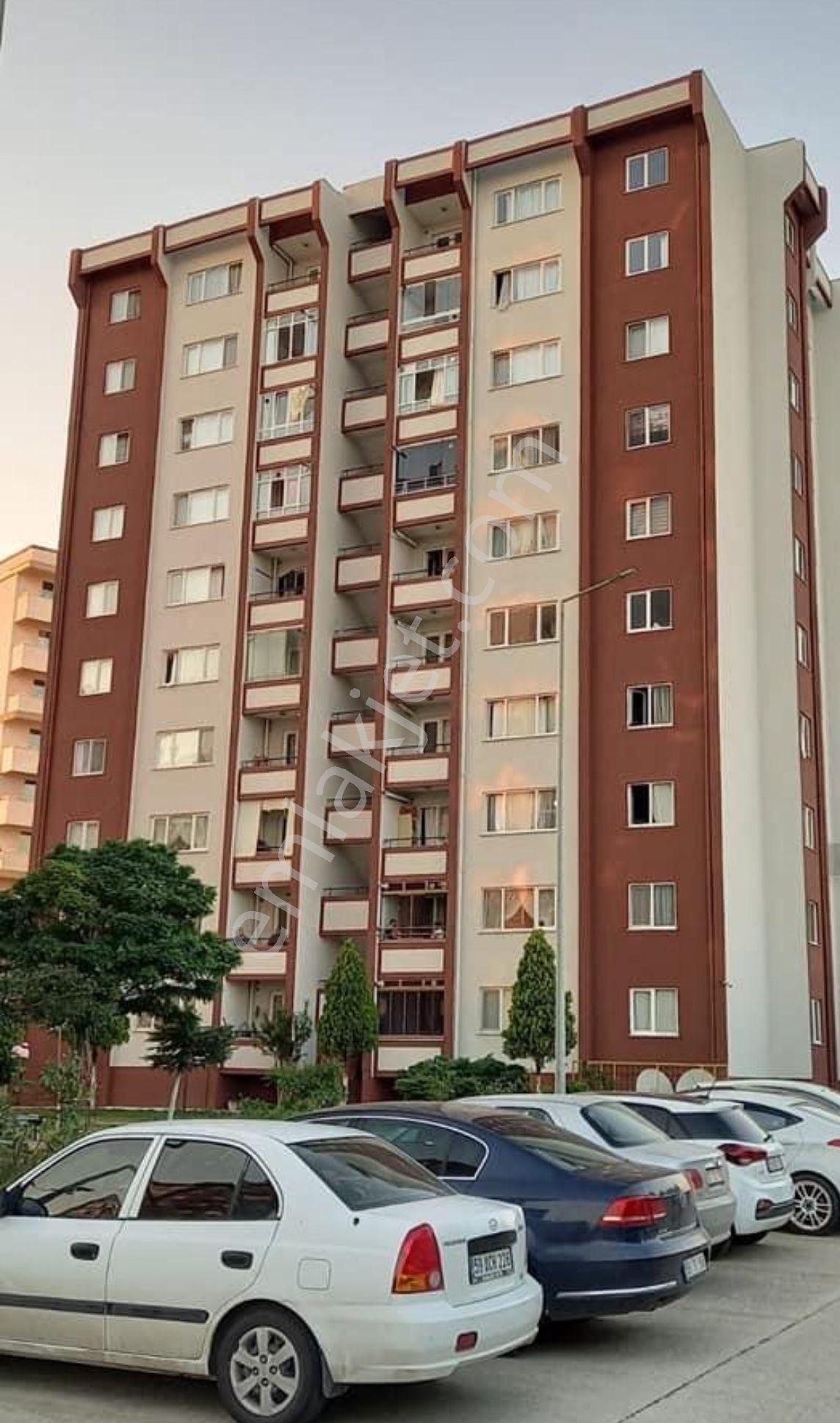 Veliköy Mah'da Veliaport Sitesinde 3+1 Arakat 130 M² - İskanlı