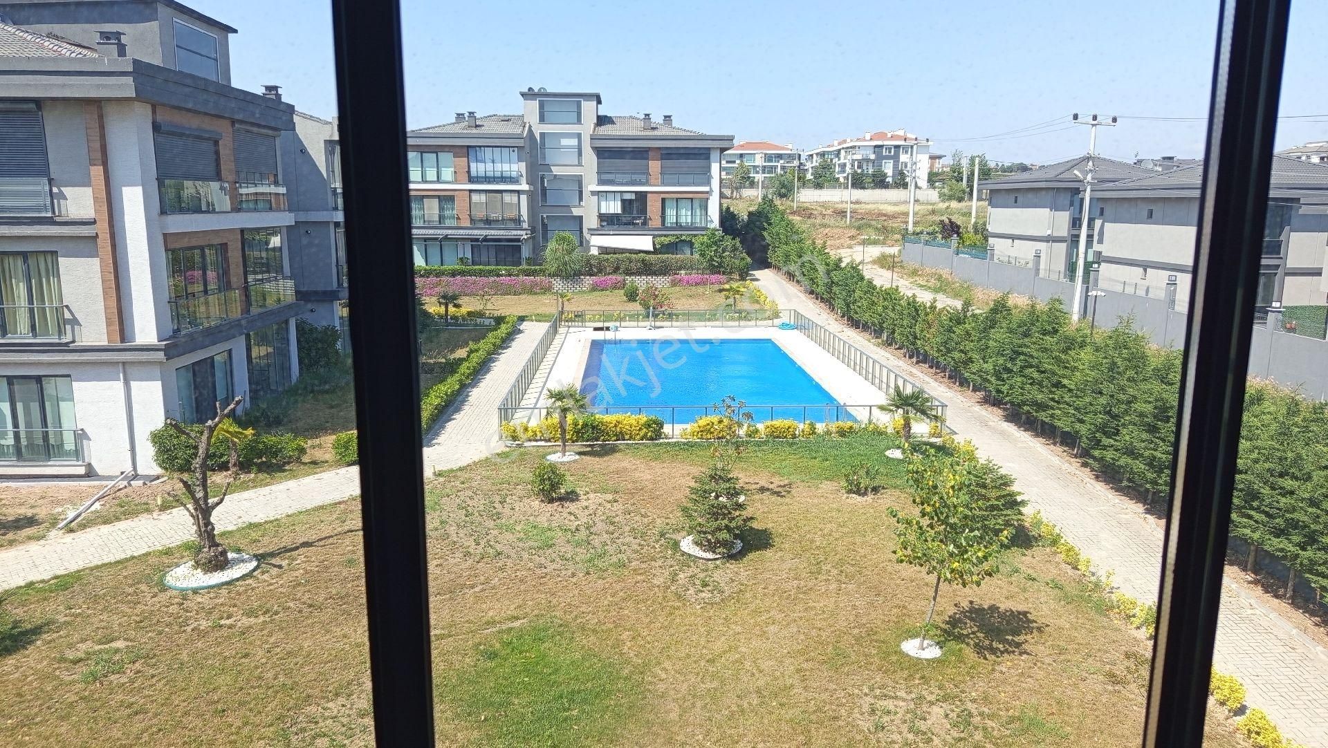 Önerler Mahallesi Vitrin Sitesi Kiralık 3+1 150 M2 Daire