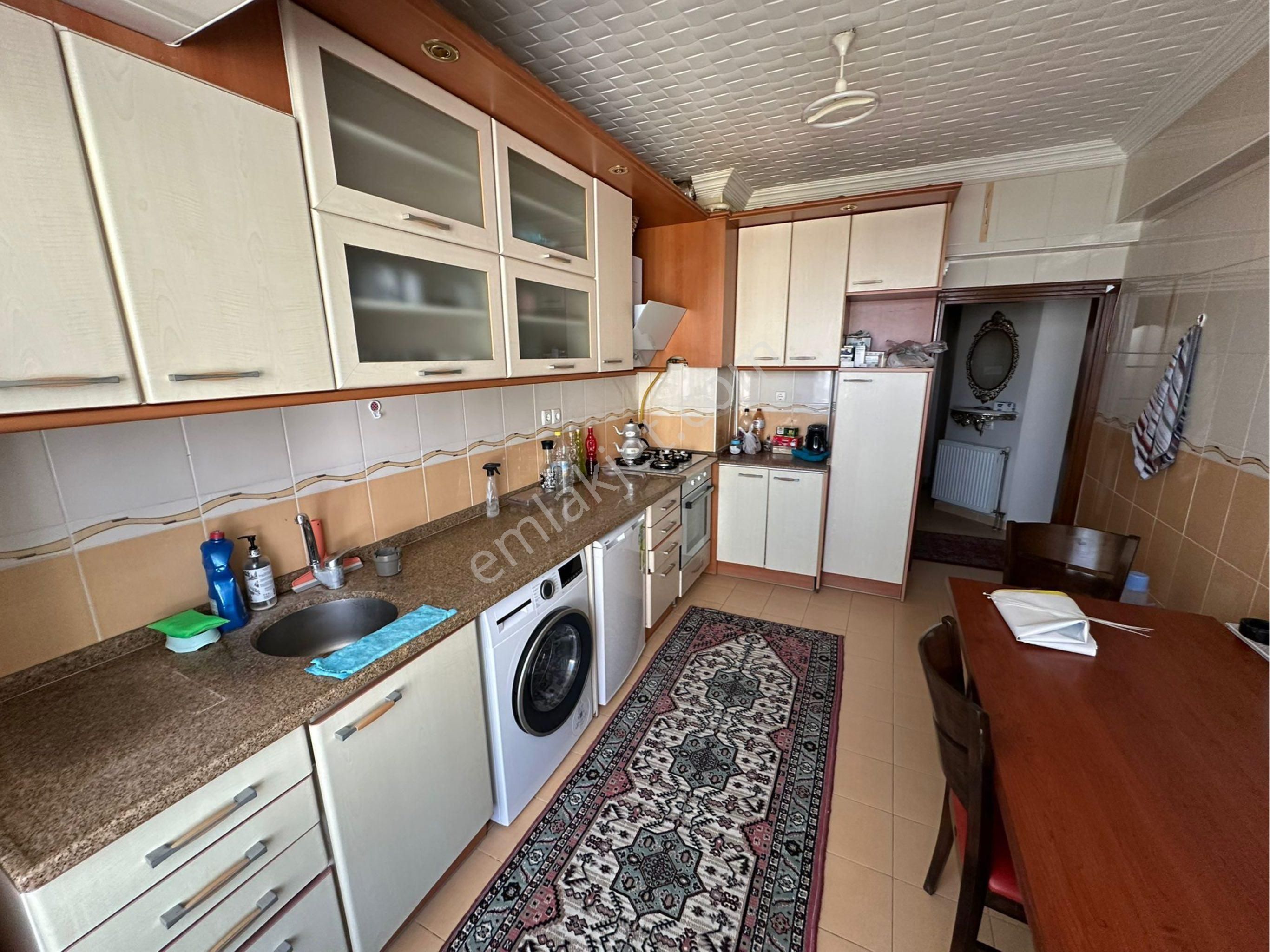 Mehmetpaşada Satılık Daire 3+1 Masrafsız