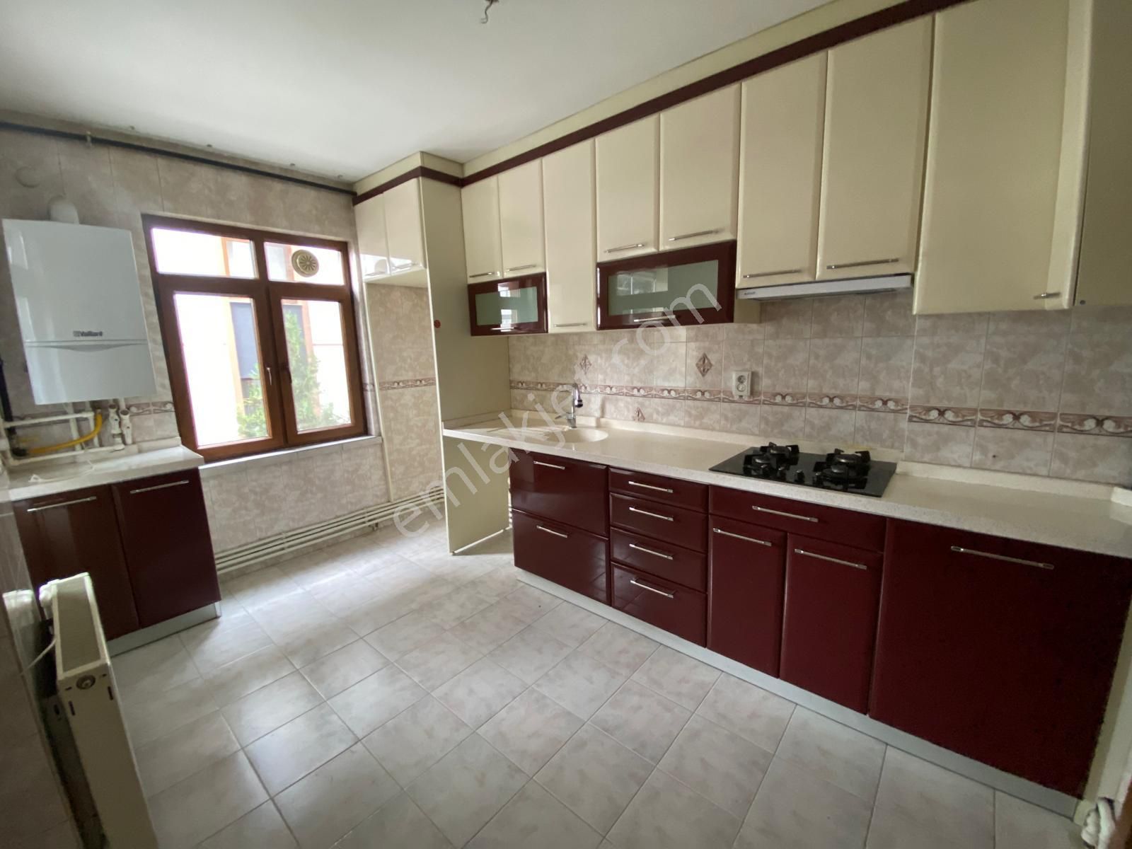 Etlik Şehir Hastanesi Yakını Katta Yapılı Ön Cephe 3+1 Kiralık Daire