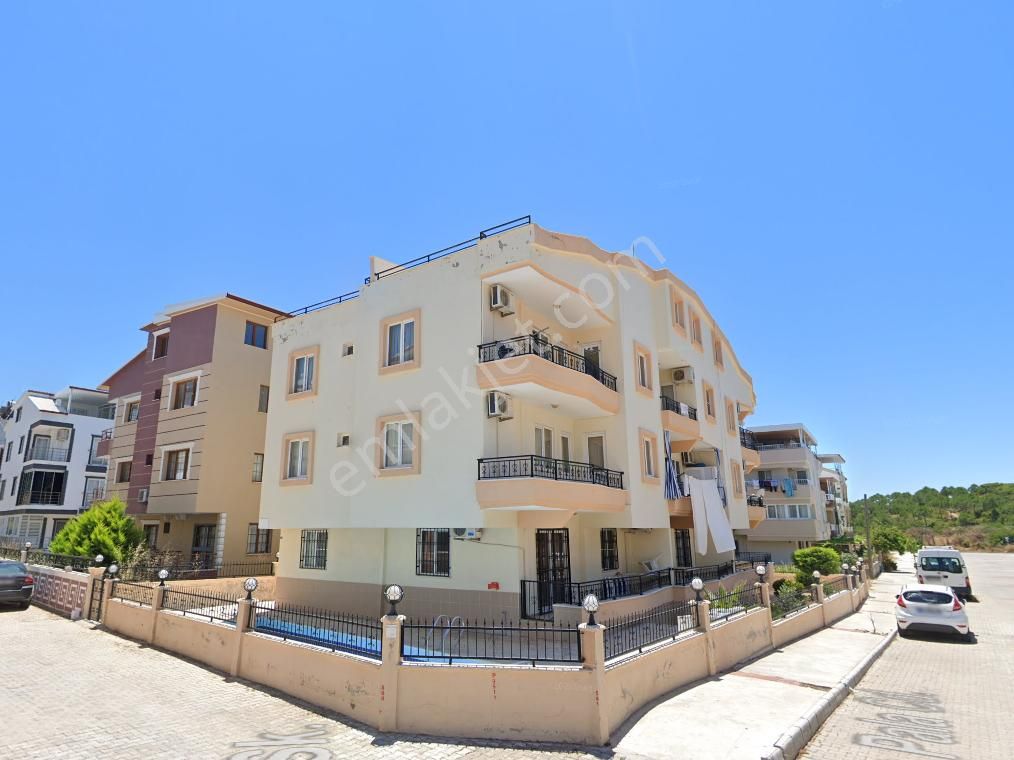 Altınkumda 100 Günlük Kiralık Denize 500 Metre Havuzlu Eşyalı 3+1 Dublex