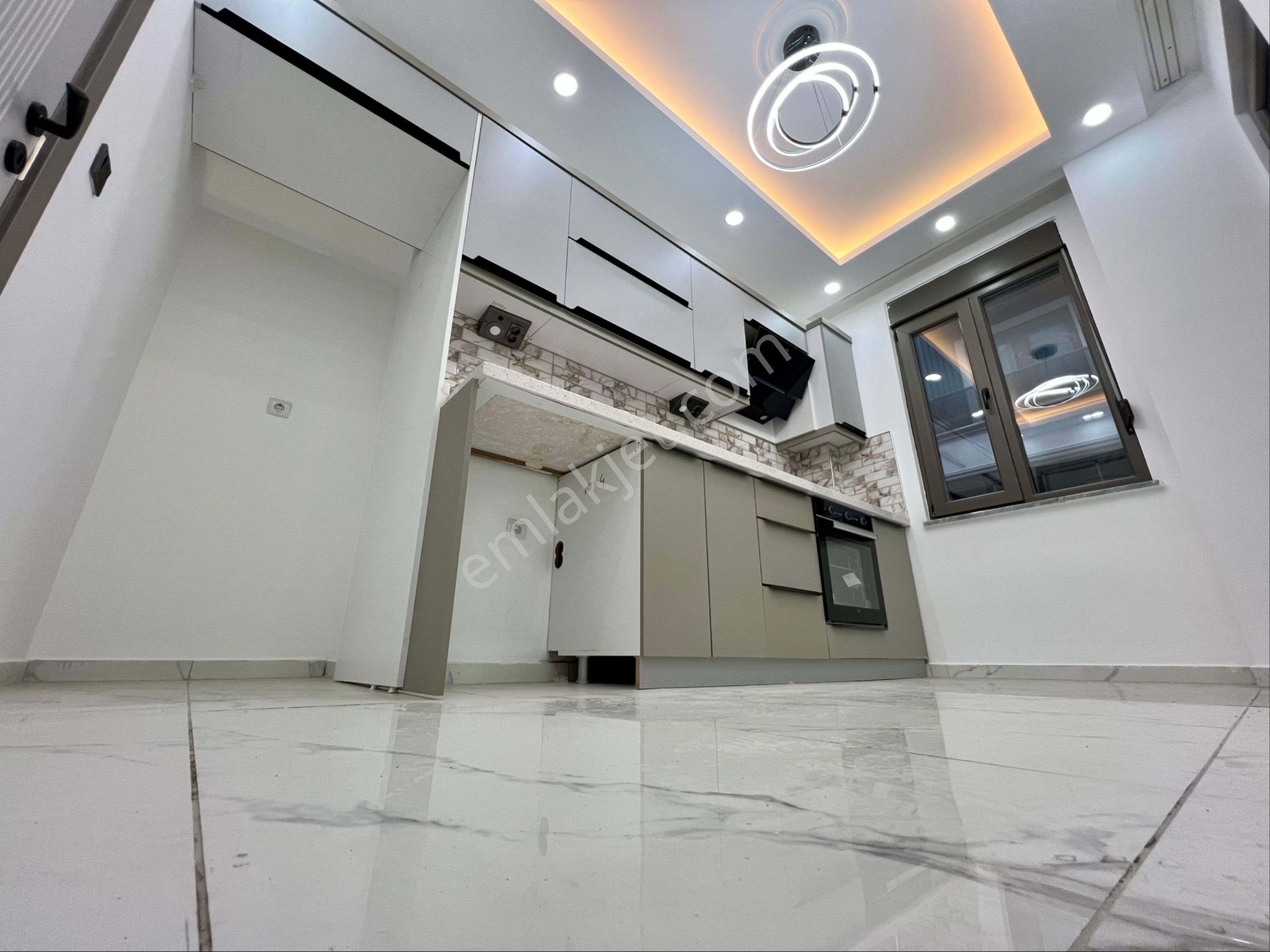 Akçay Oya Gayrimenkul'den Site İçerisinde Ara Kat 2+1 Sıfır Daire