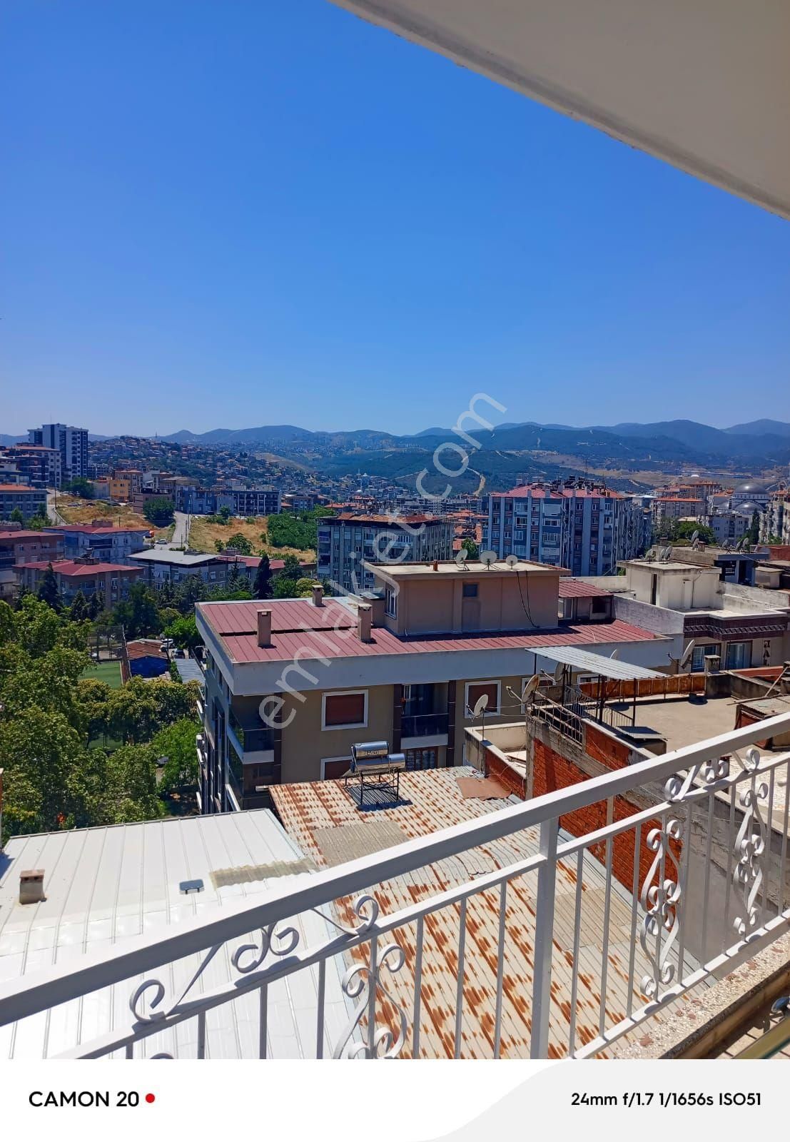 Çapa İstiklal Den Yeşilyurt Devlet Hastanesi Yakını Satılk 3+1 Daire