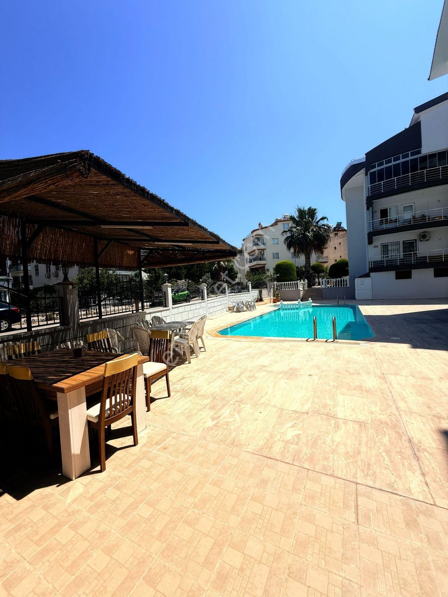 Didim Altınkuma Yürüme Mesafesinde Havuzlu Sitede Giriş Kat 2+1 Daire