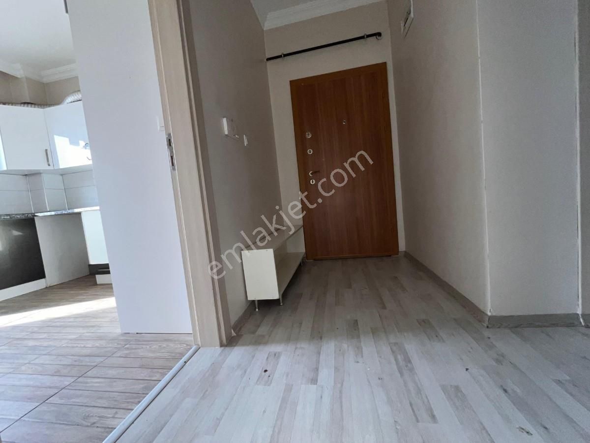 Serdivan Yazlık Ta Kat Mülkiyetli Satılık 3+1 Daire - Görsel 5
