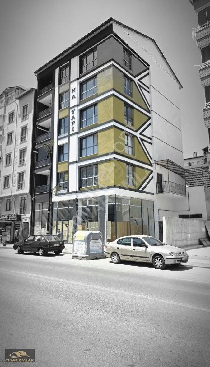 Çınar Emlak'tan 4 Eylül Caddesi Üzeri Satılık Sıfır 3+1 Daire