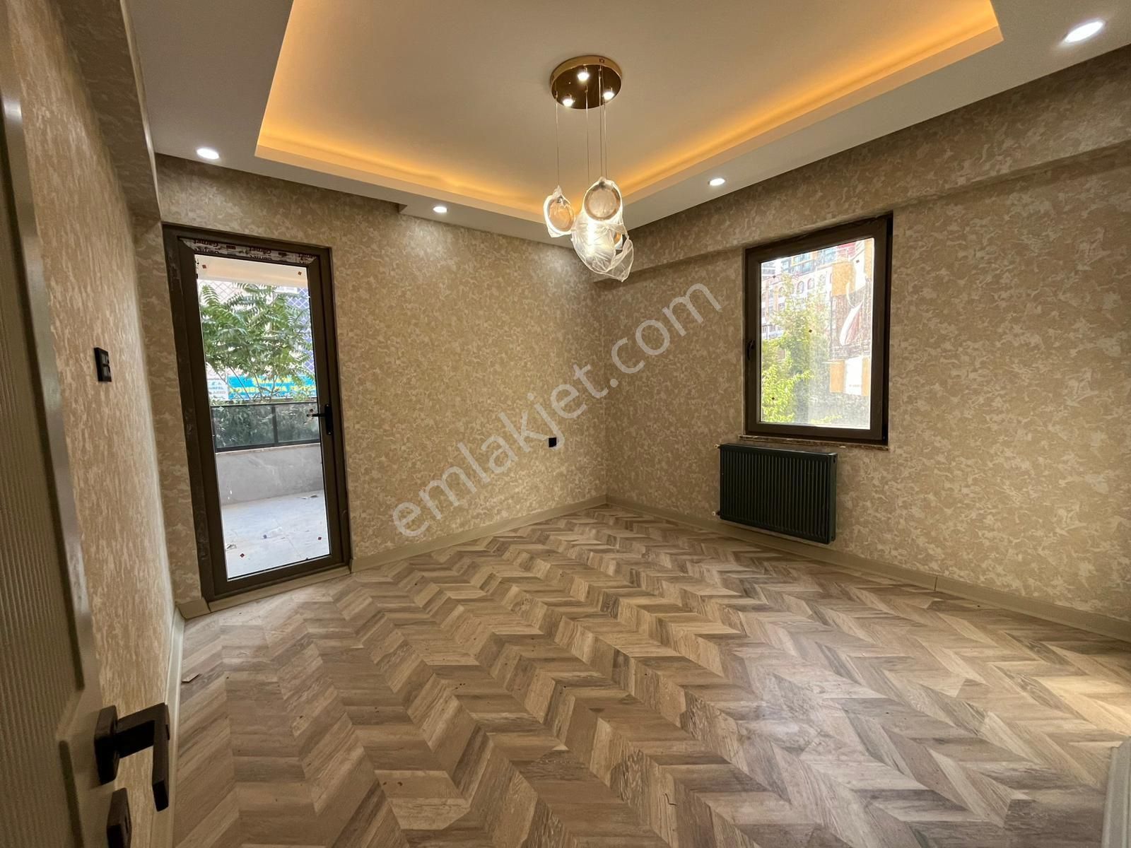 Akademi Hastanesi Yanı Full Yenilenmiş 4+1 Geniş Yapılı Daire