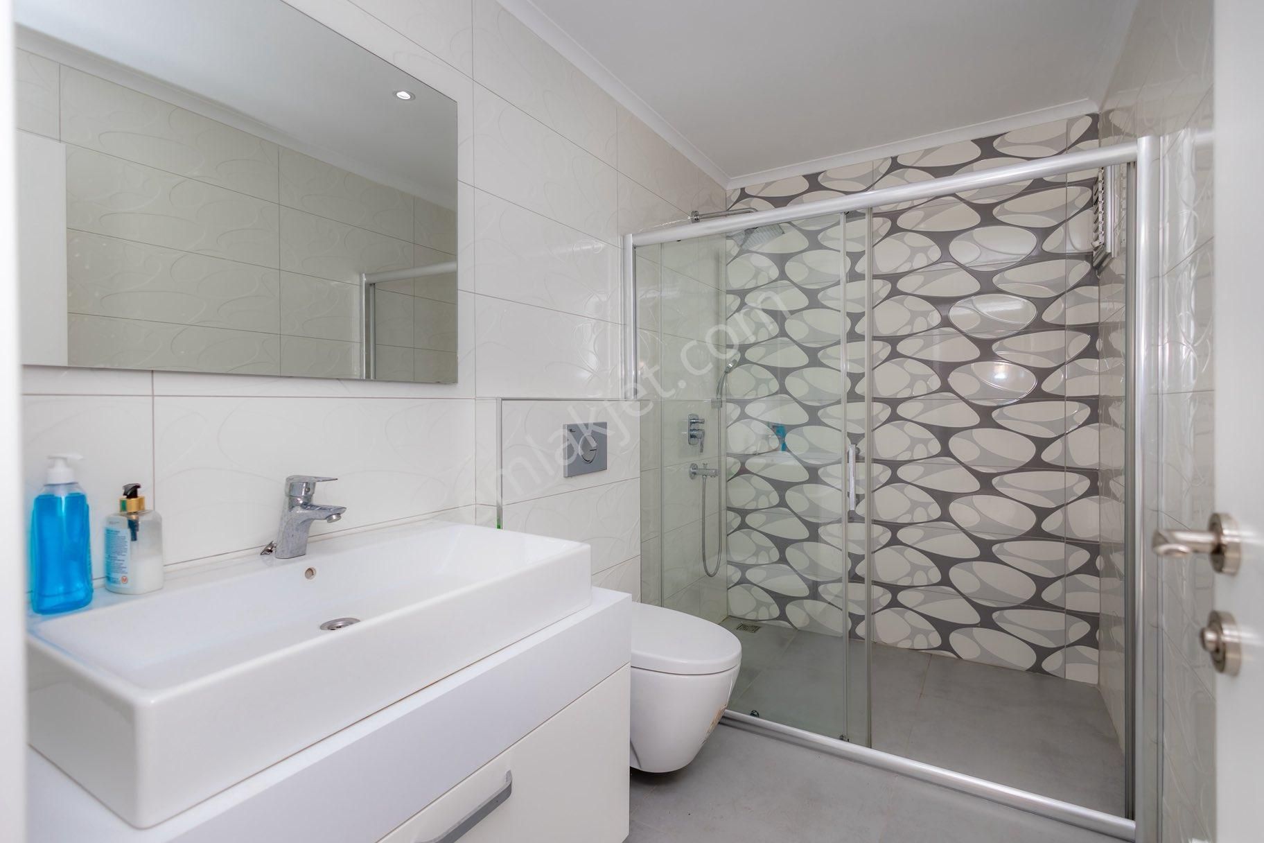 Kestel’de Deniz Manzaralı 3+1 Eşyalı Dublex - Görsel 20