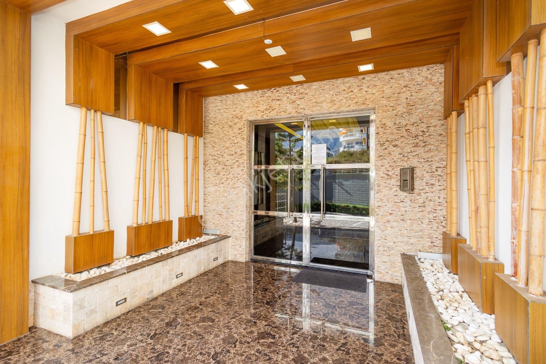 Kestel’de Deniz Manzaralı 3+1 Eşyalı Dublex - Görsel 8