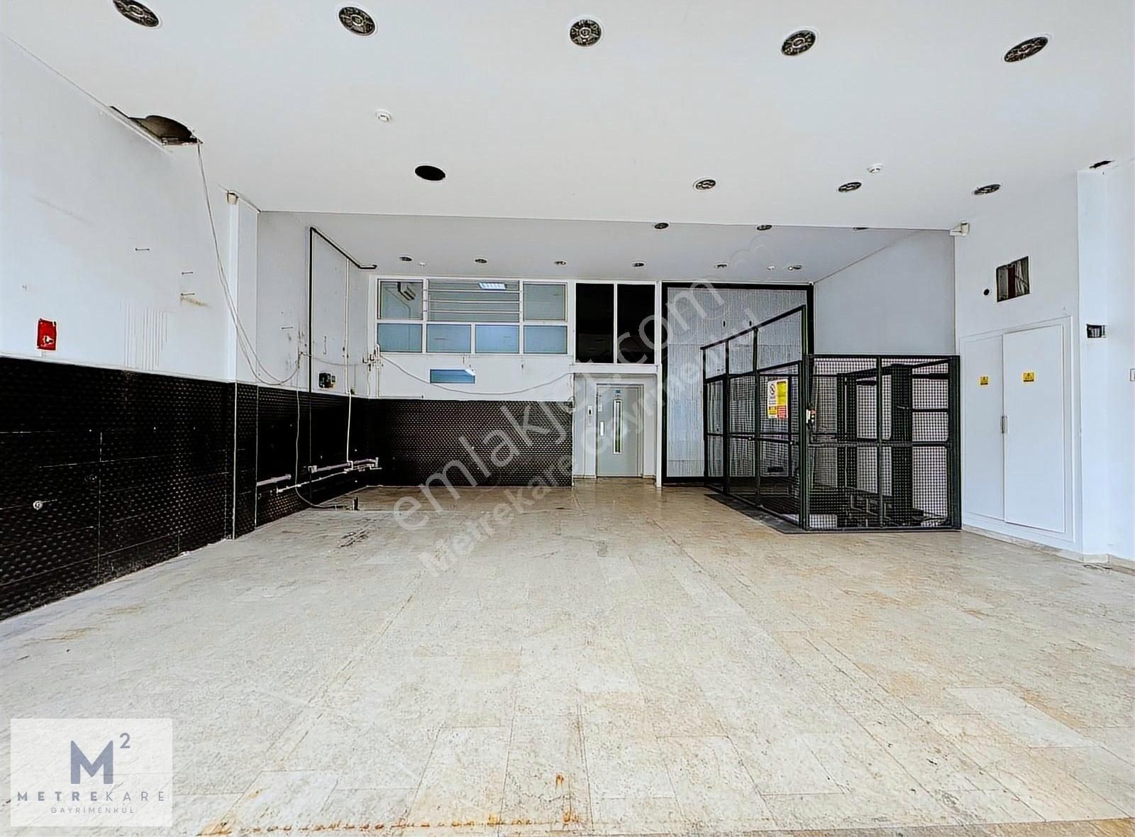 Maslak Atatürk Oto Sanayide Yatırımlık Boş 3 Katlı Dükkan 356 M2