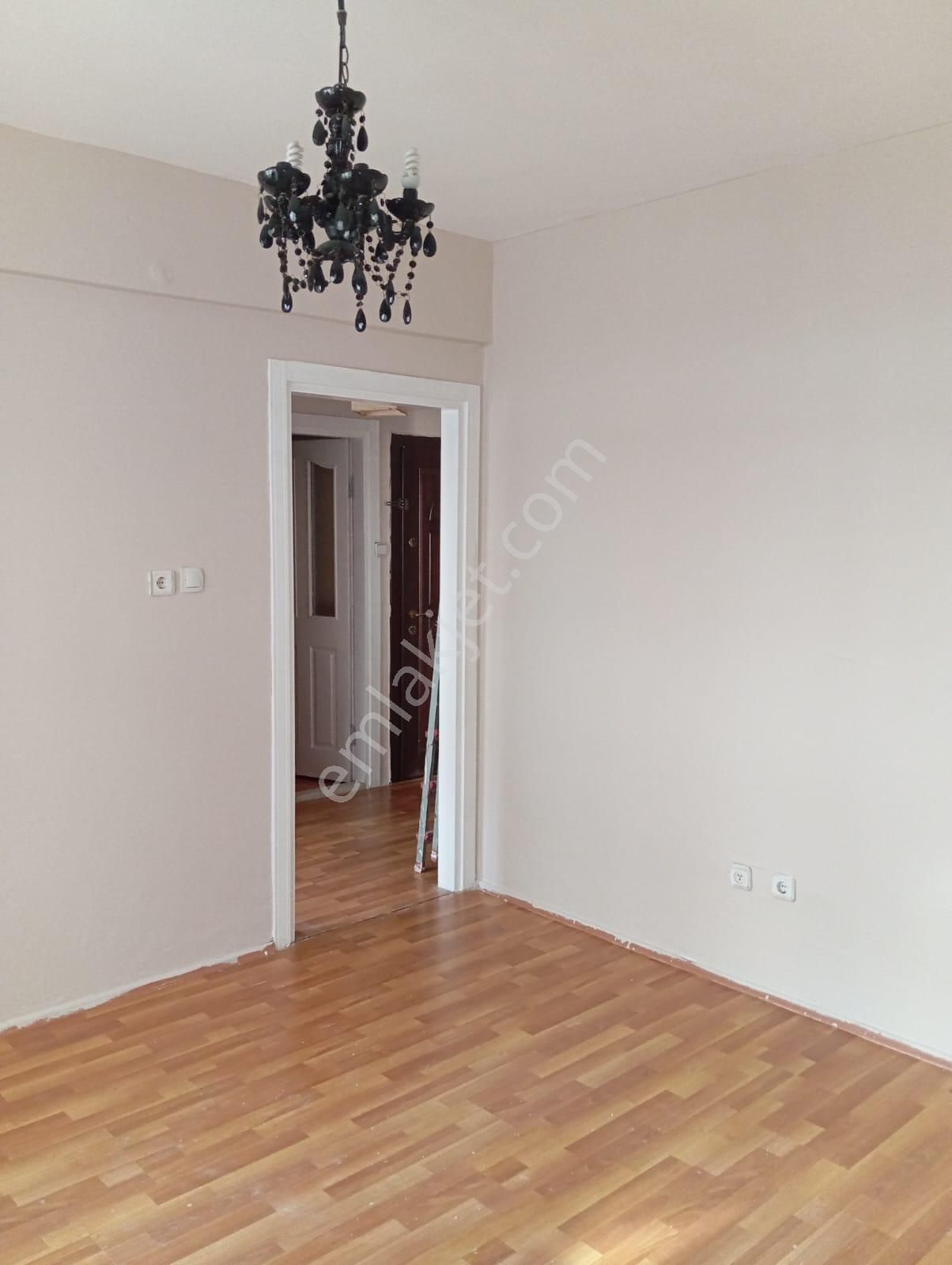 Beyoğlu Kasımpaşa Yeniçeşme'de 2+1, 70m2, Masrafsız Satılık 2.kat Daire -sözgen'den - 603