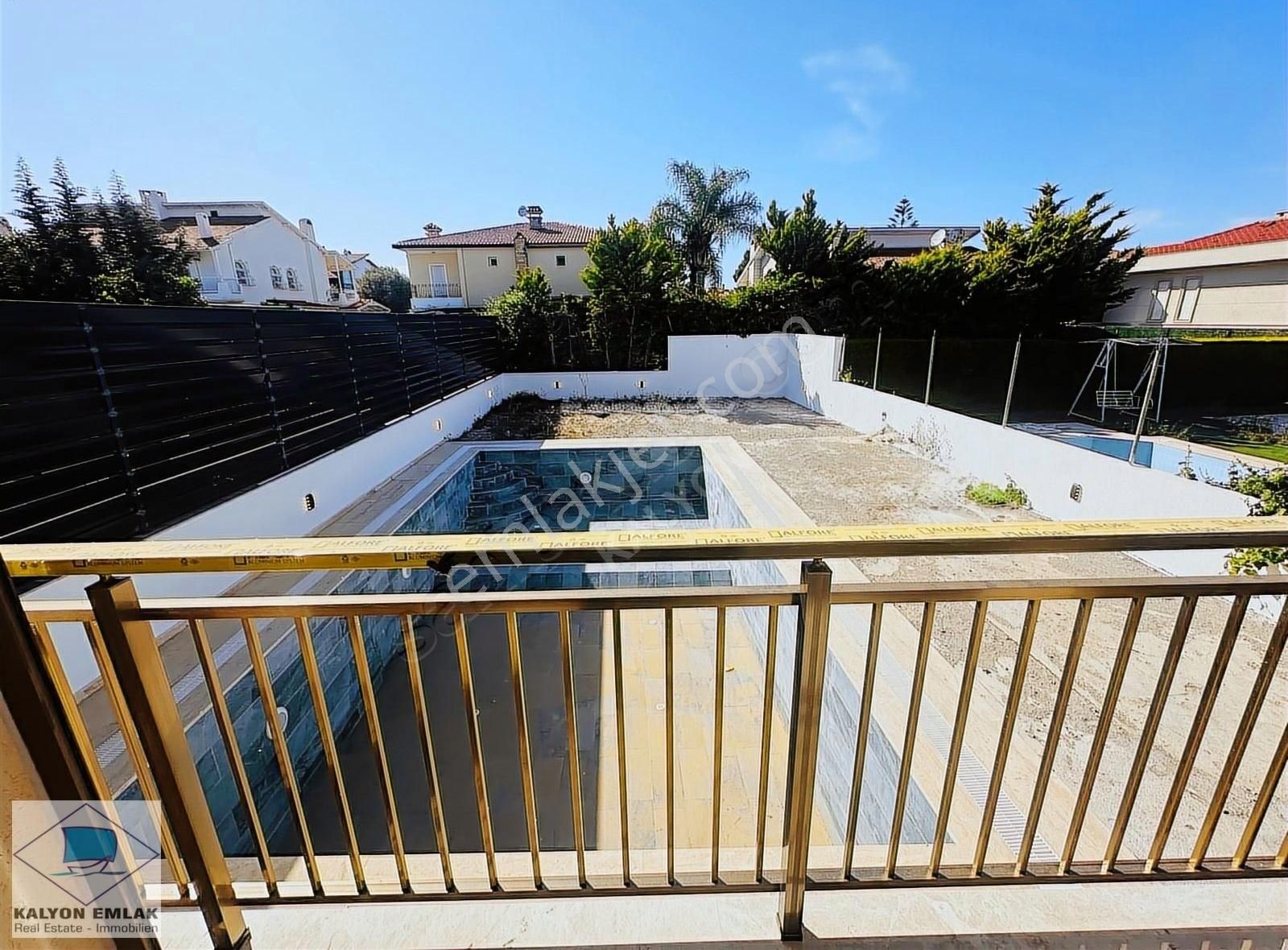 Çeşme Altınyunusta Satılık Müstakil Havuzlu Lüks Villa - Görsel 3