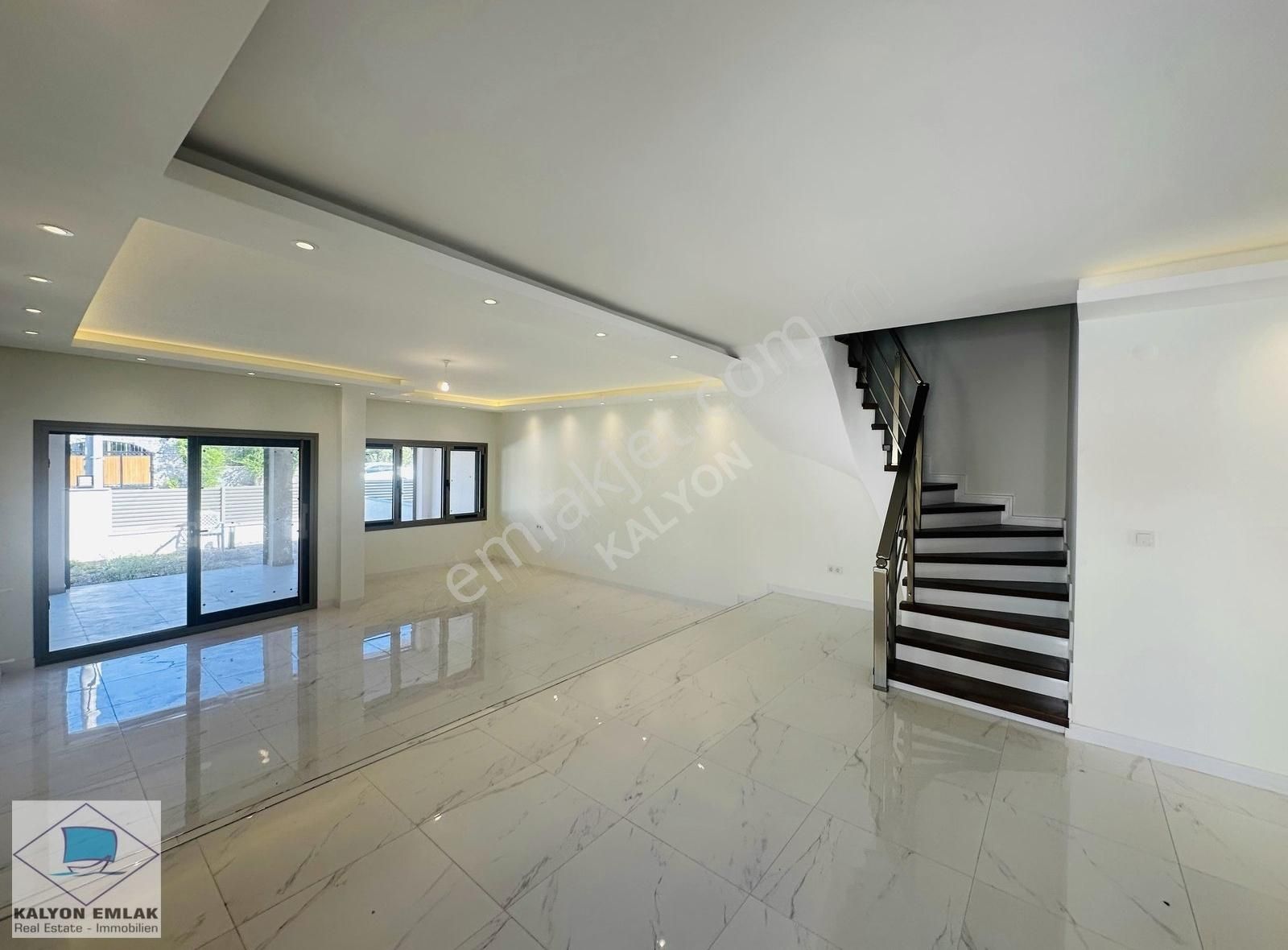 Çeşme Altınyunusta Satılık Müstakil Havuzlu Lüks Villa - Görsel 30