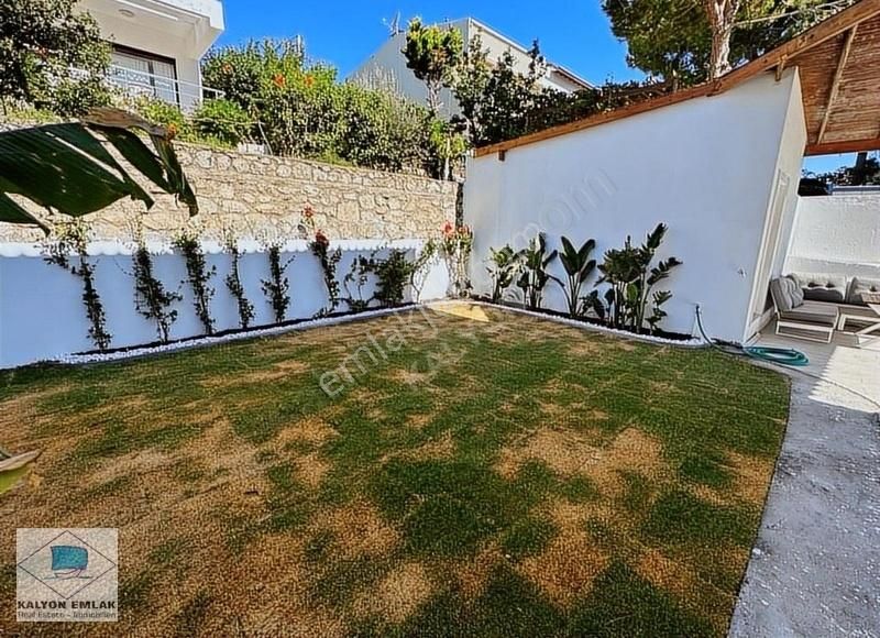 Çeşme Paşalimanında Satılık Eşsiz Lokasyonda 4+1 Villa - Görsel 15