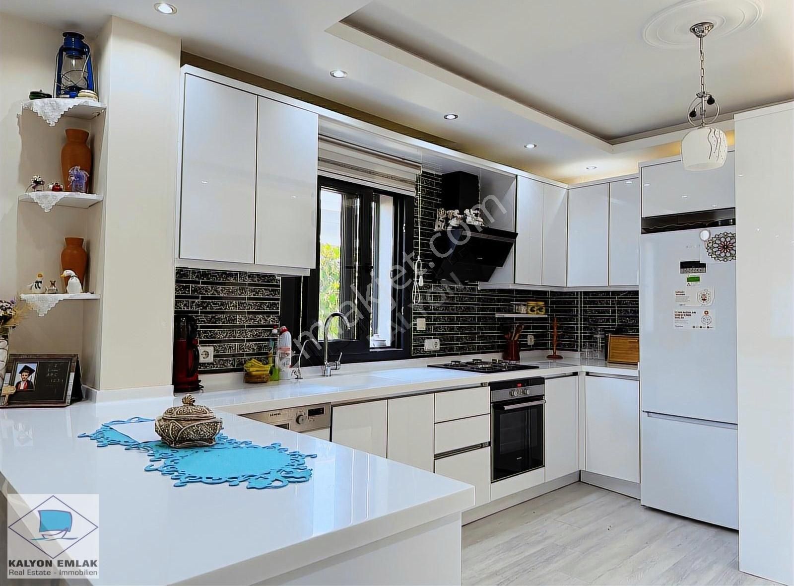 Alaçatıda Tapulu Müştemilatlı Fırsat Villa! - Görsel 32