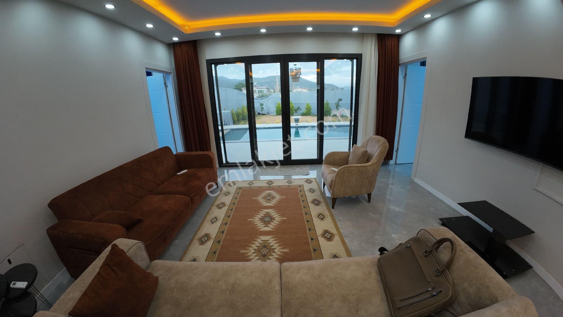 Karaçulhada Kiralık Eşyalı Havuzlu 2+1 Villa - Görsel 22