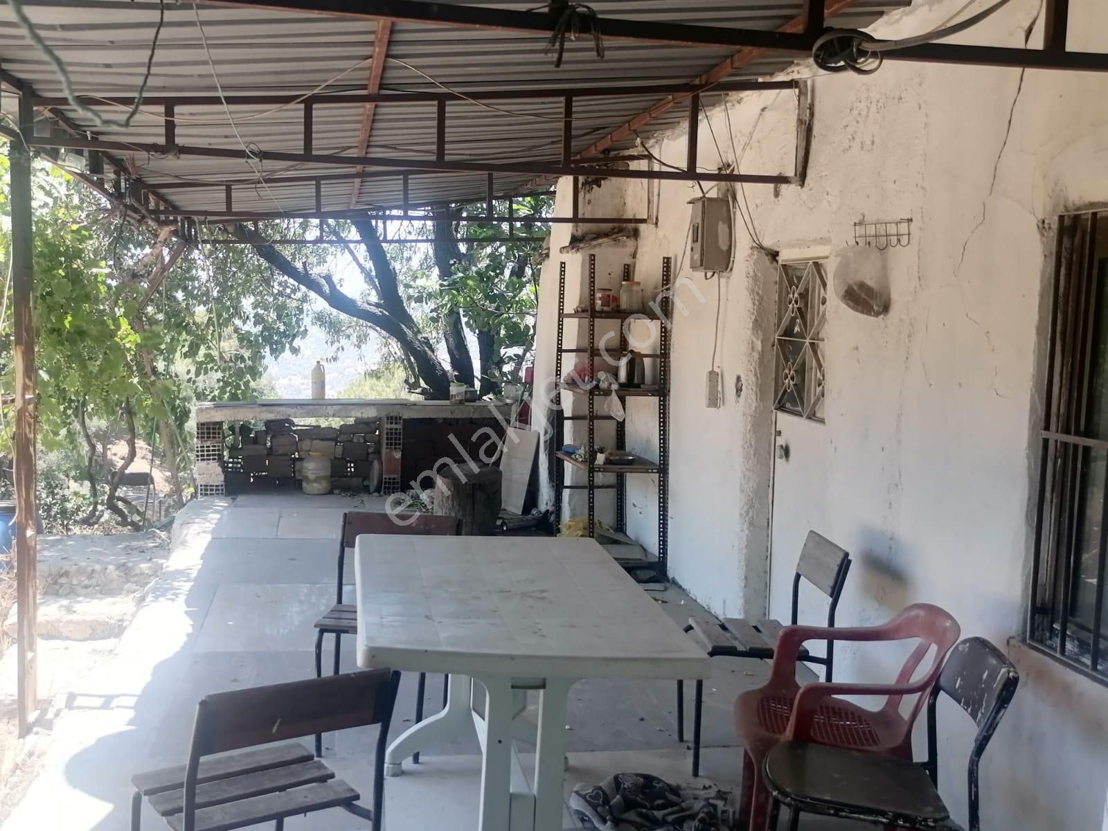 Kaykıllı Köyü Sökede Satılık Köy Evi