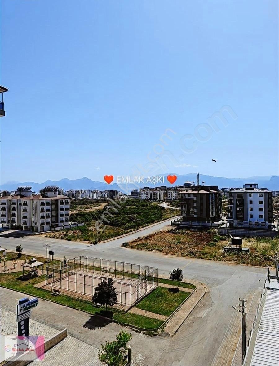 Emlak Aşki Şehir Ve Deniz Manzaralı Acil Satilik