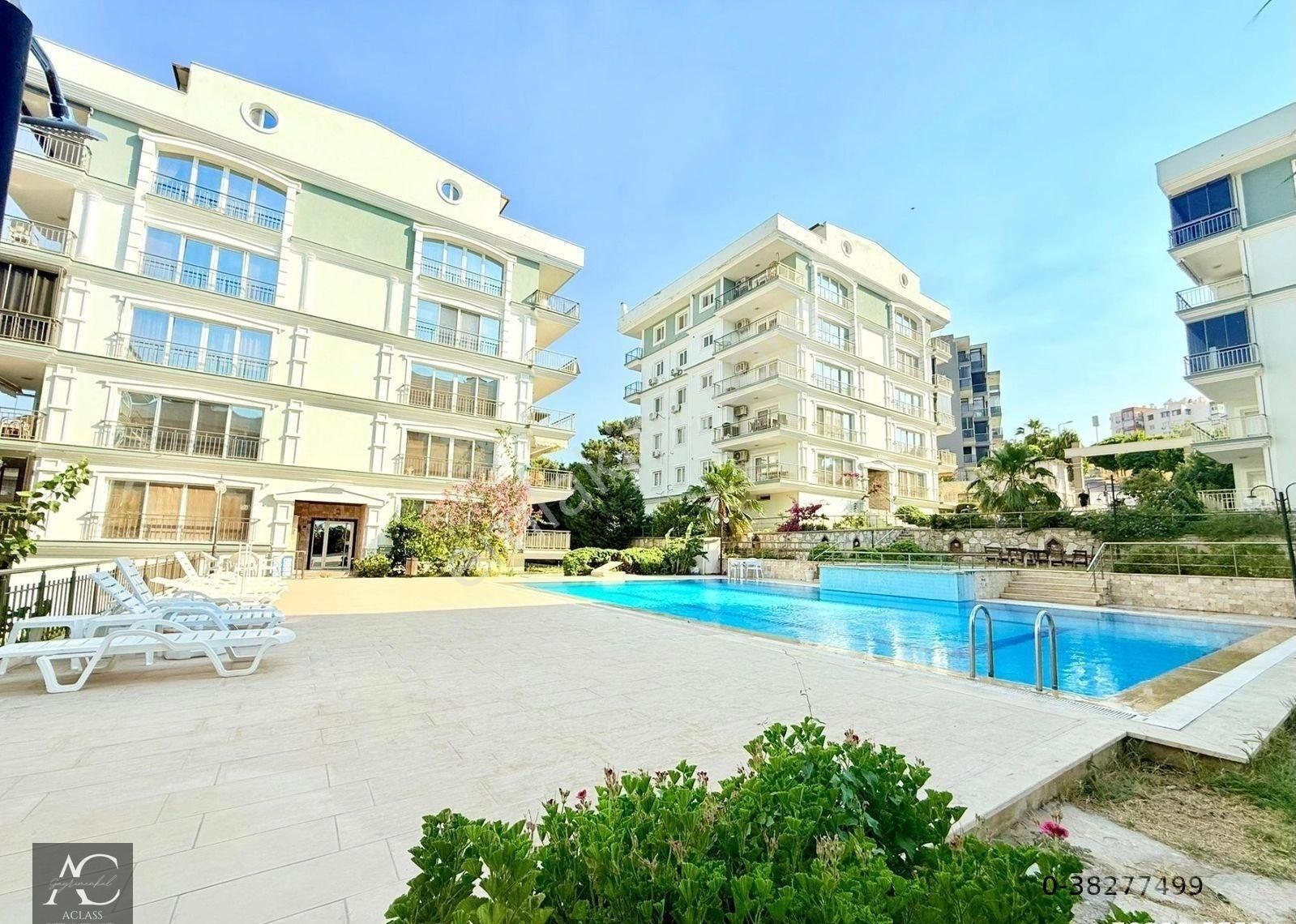 Manzara-acık/kapalı Havuz-sosyal Alan-guvenlık-peyzaj-otopark-doğalgaz-lüx 300 M2-çatı Dublex - Görsel 14