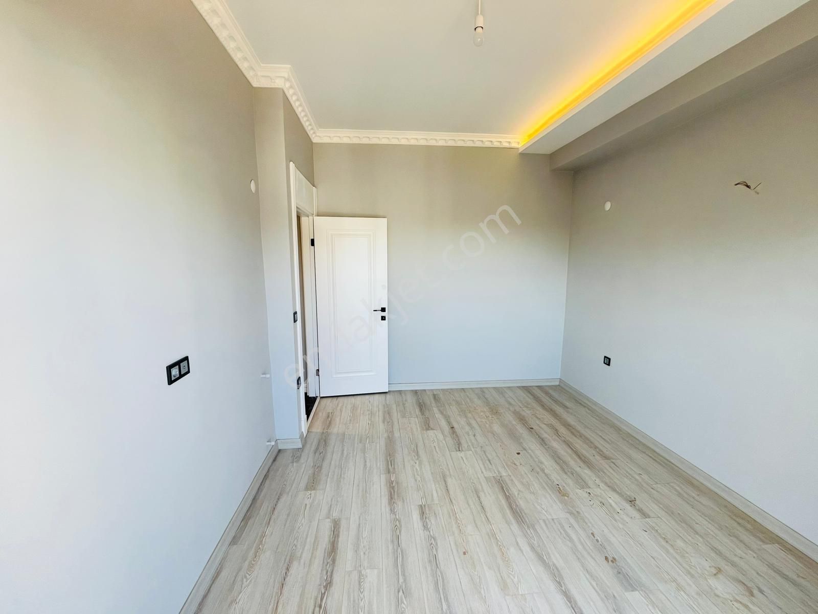 Altınoluk Yağcılar Denize Çok Yakın Asansörlü Lüx Sıfır Geniş 2+1 Ve 3+1 Dublex Daireler - Görsel 33