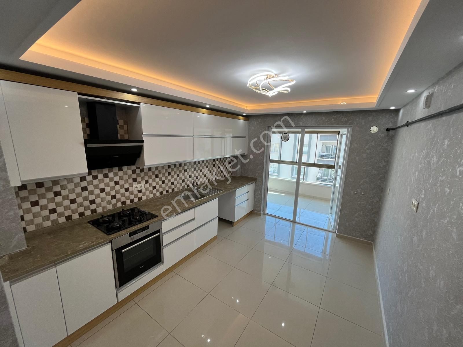 Gold Emlaktan Antares Ve Şehir Hastanesine 3 Km Katta Asansrlü Yapılı Uygun Fiyata 3+1 Site Dairesi