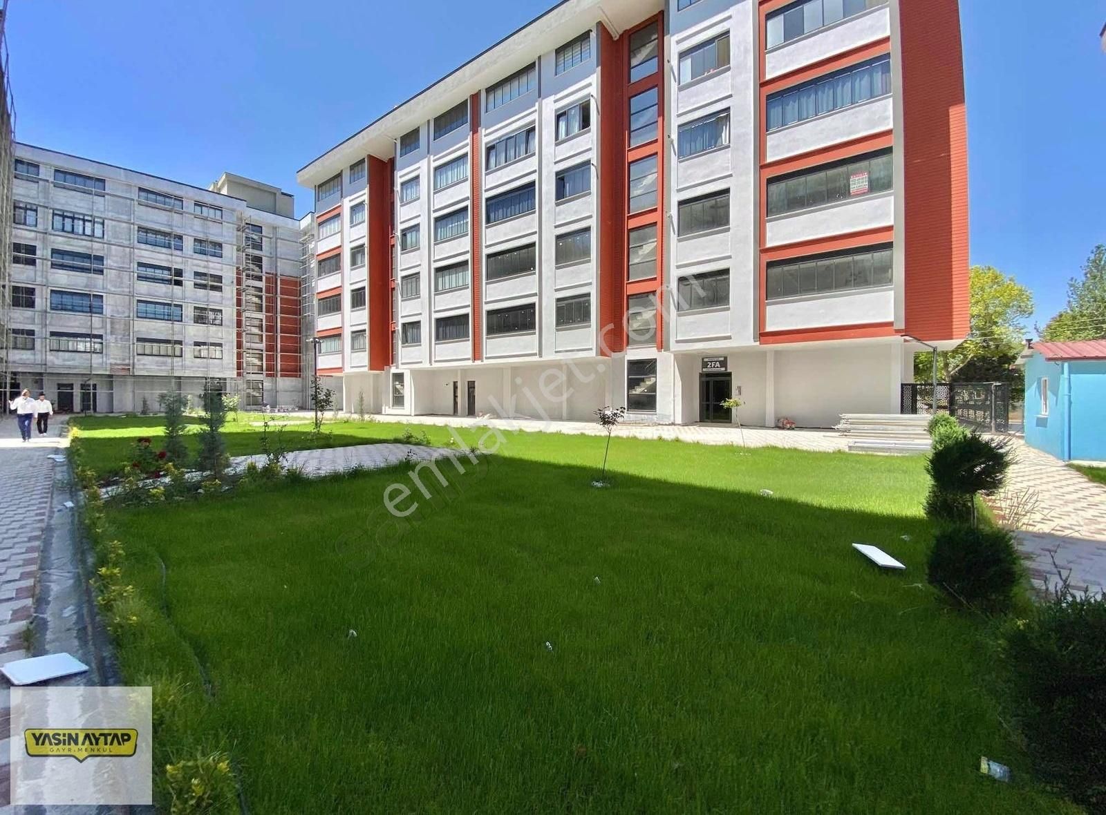 Akabe Mah. Hastane Ve Adliye Yakını Site İçi 4+1 Lüks Daire