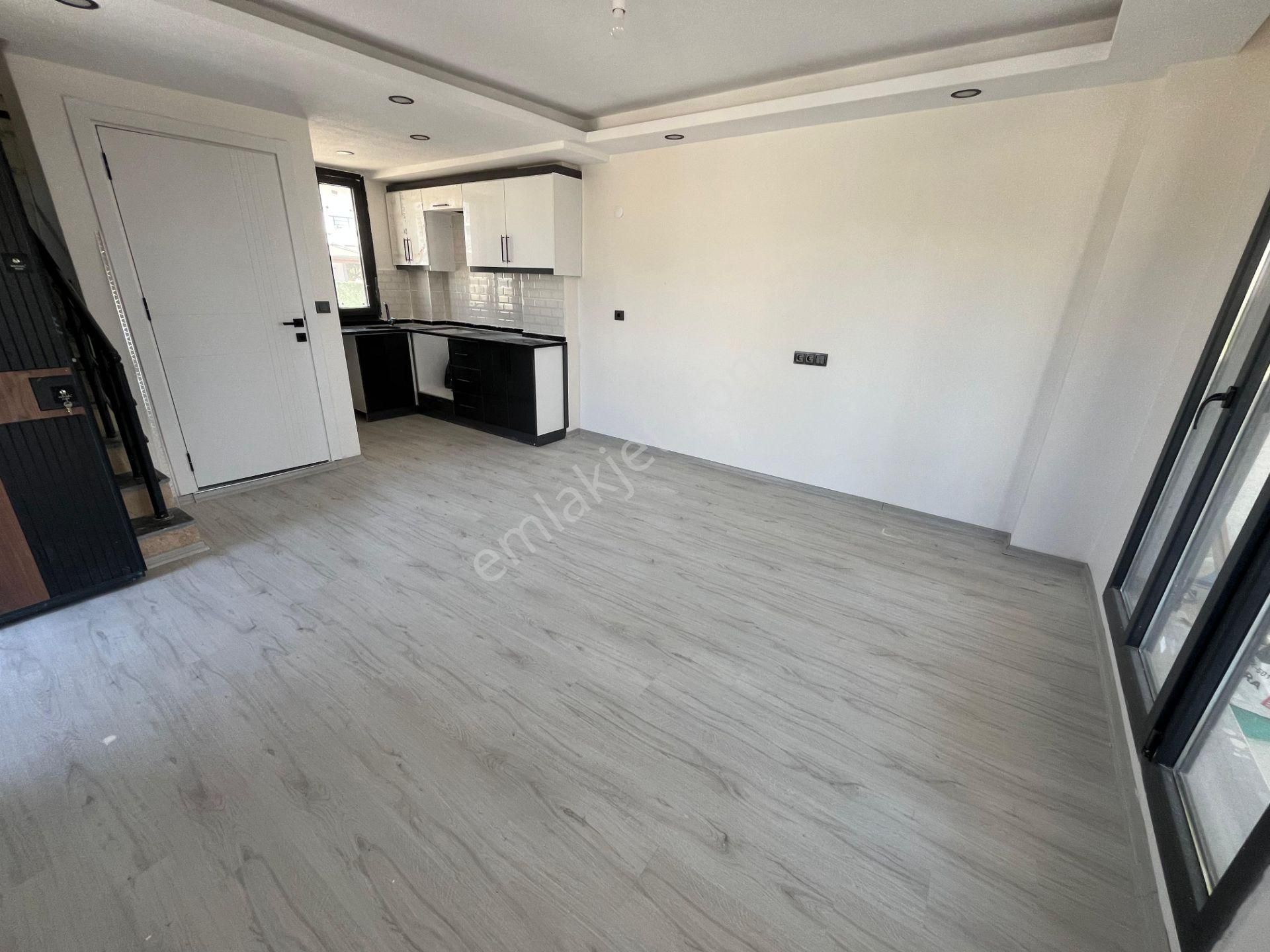 Ata Gayrimenkul'den 2 Katlı Parka Cephe Köşebaşı Satılık Villa - Görsel 6