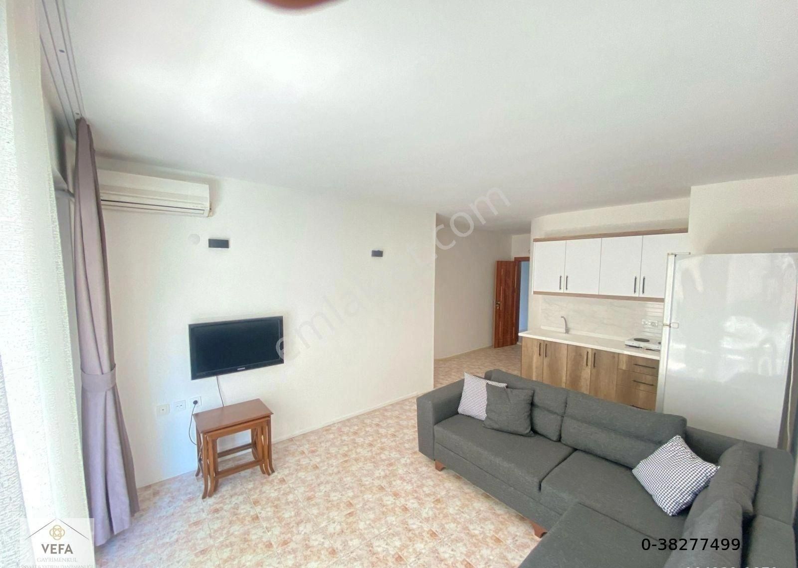 Vefa Gayrimenkul'den Denize Sıfır + Eşyalı Kiralık 1+1 Daire