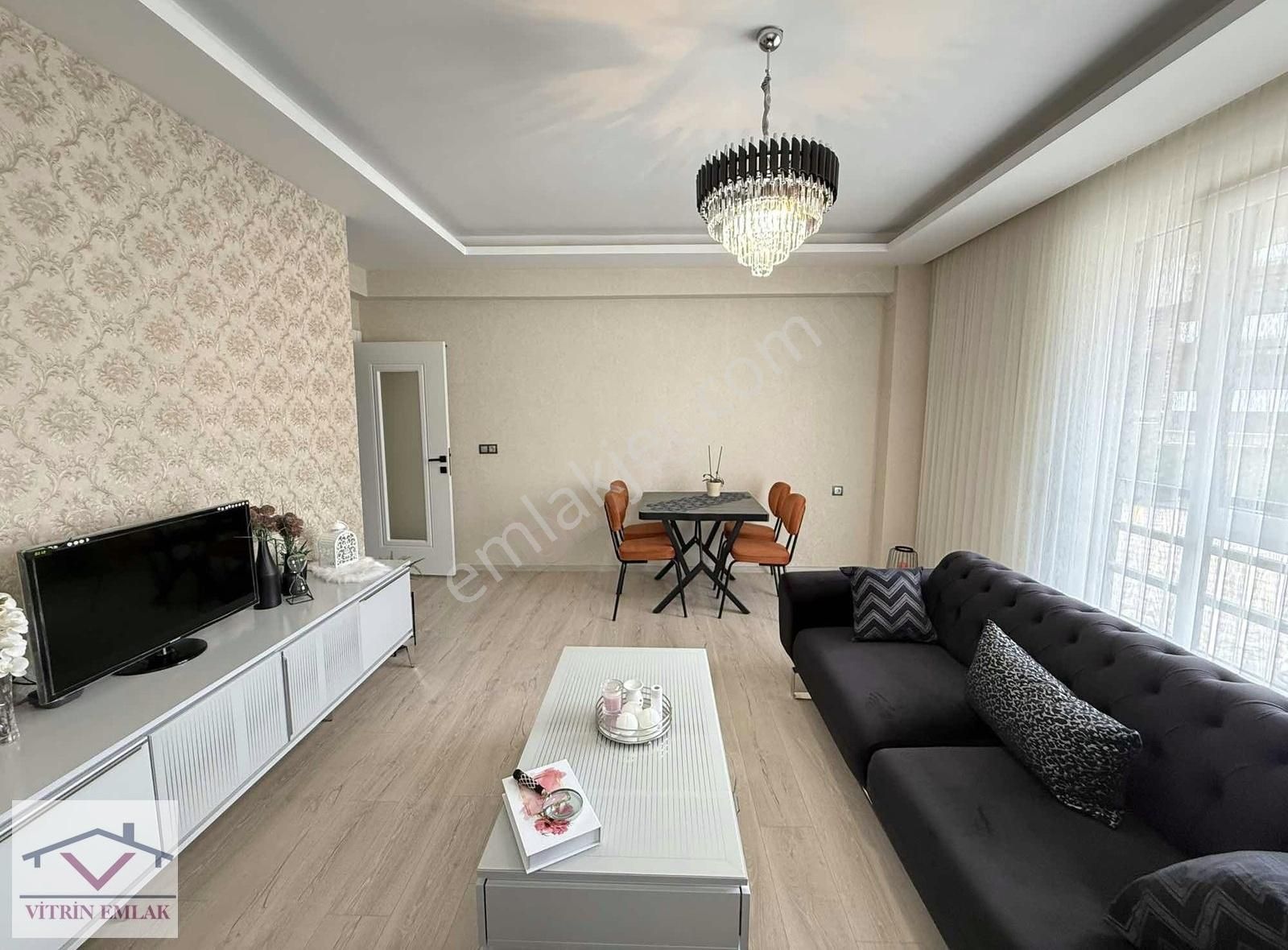 Real, Stadyum Mevki Parsana Mh E.banyo Bahçeli 3+1 Satılık Daire