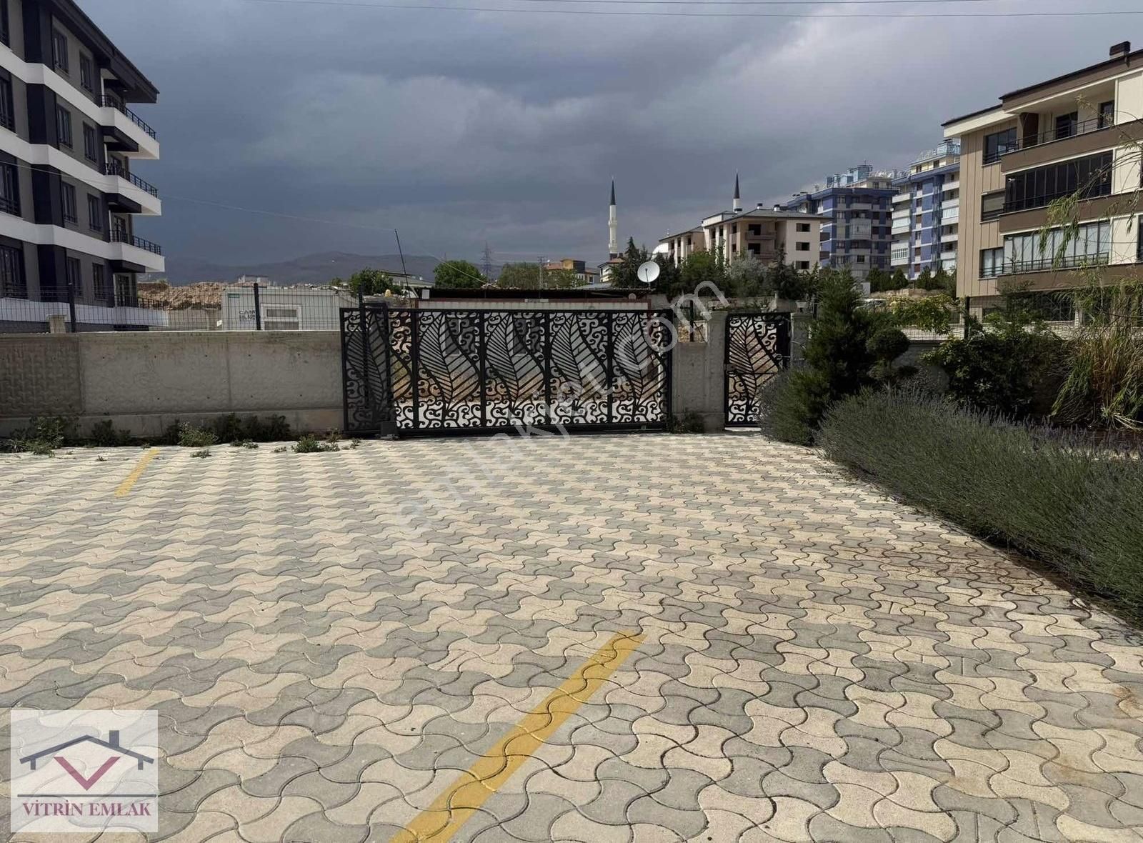 Real, Stadyum Mevki Parsana Mh E.banyo Bahçeli 3+1 Satılık Daire - Görsel 24