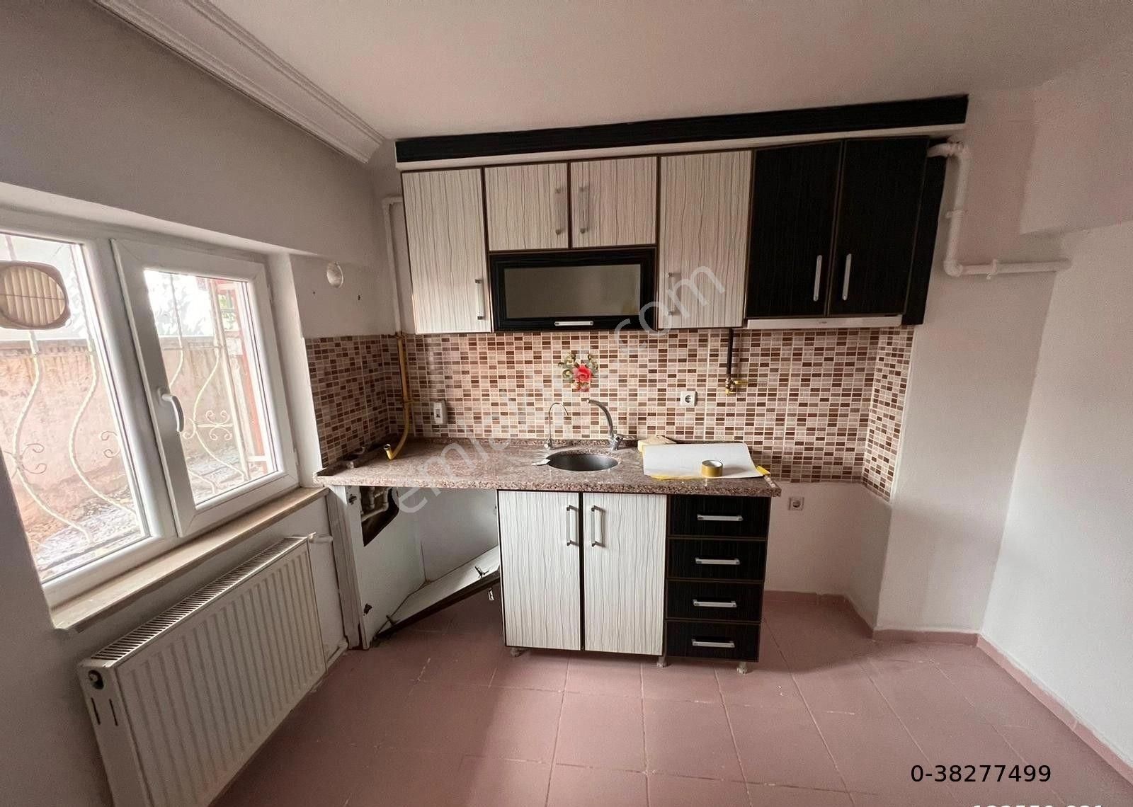 Çiftlik Caddesi Arkası 2+1 Kıralık Daıre