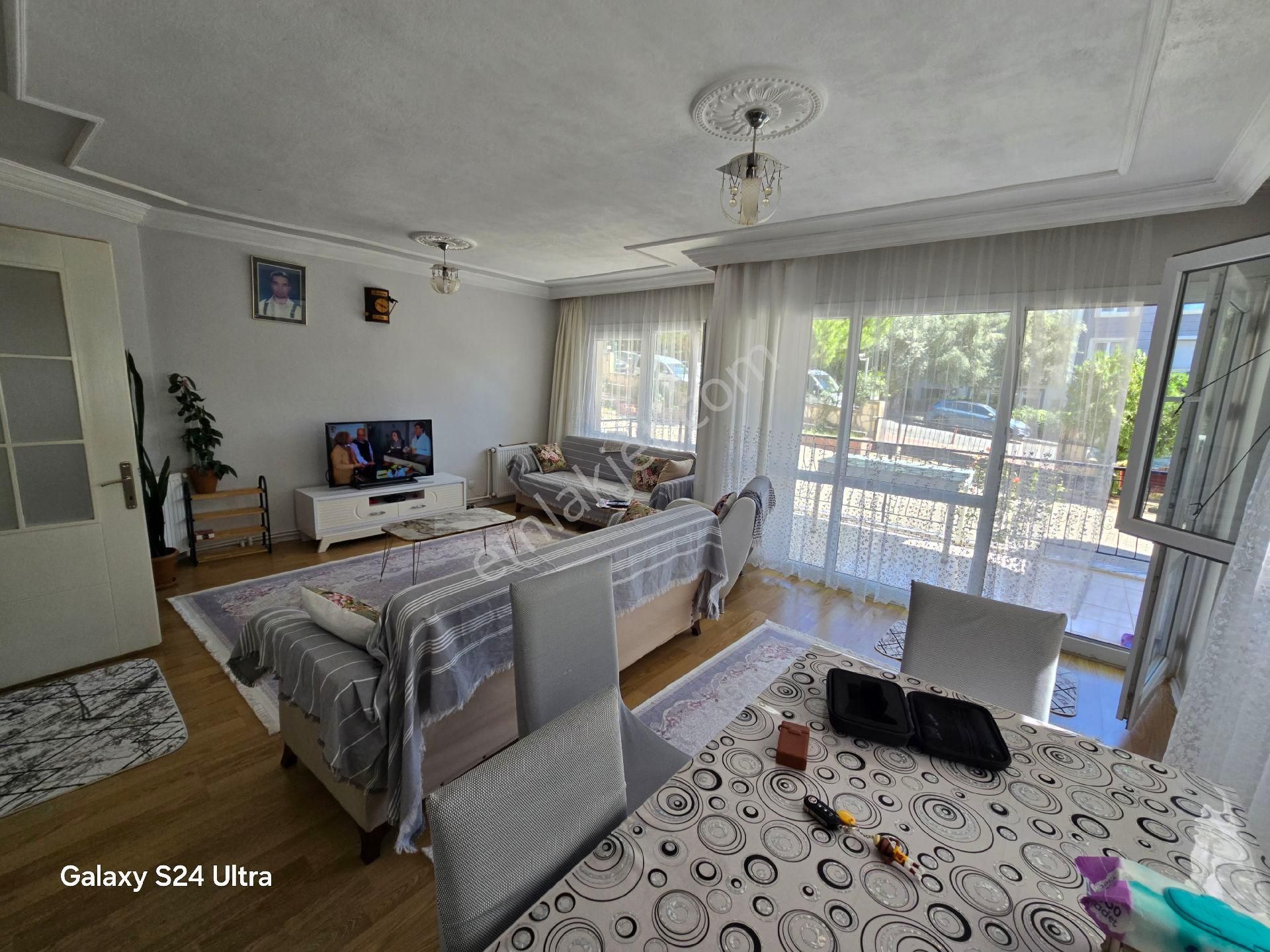 Kuşadası Ege Mahallesinde Havuzlu Güvenlikli Sitede Doğalgazlı Geniş 3+1 Daire - Görsel 26