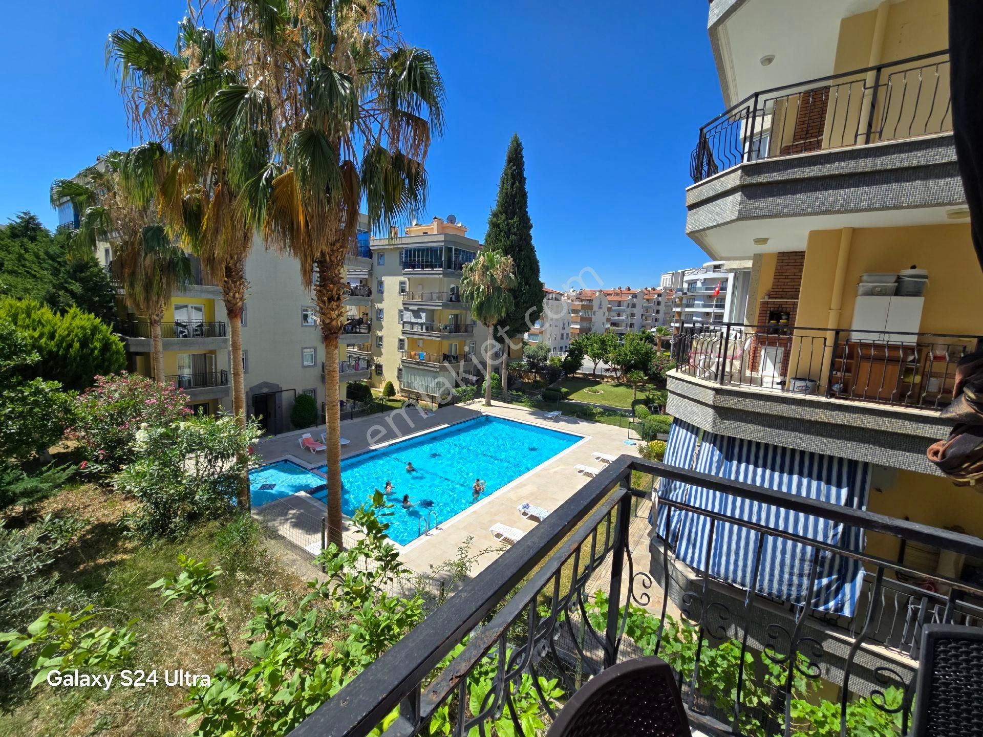 Kuşadası Ege Mahallesinde Havuzlu Güvenlikli Sitede Doğalgazlı Geniş 3+1 Daire - Görsel 35