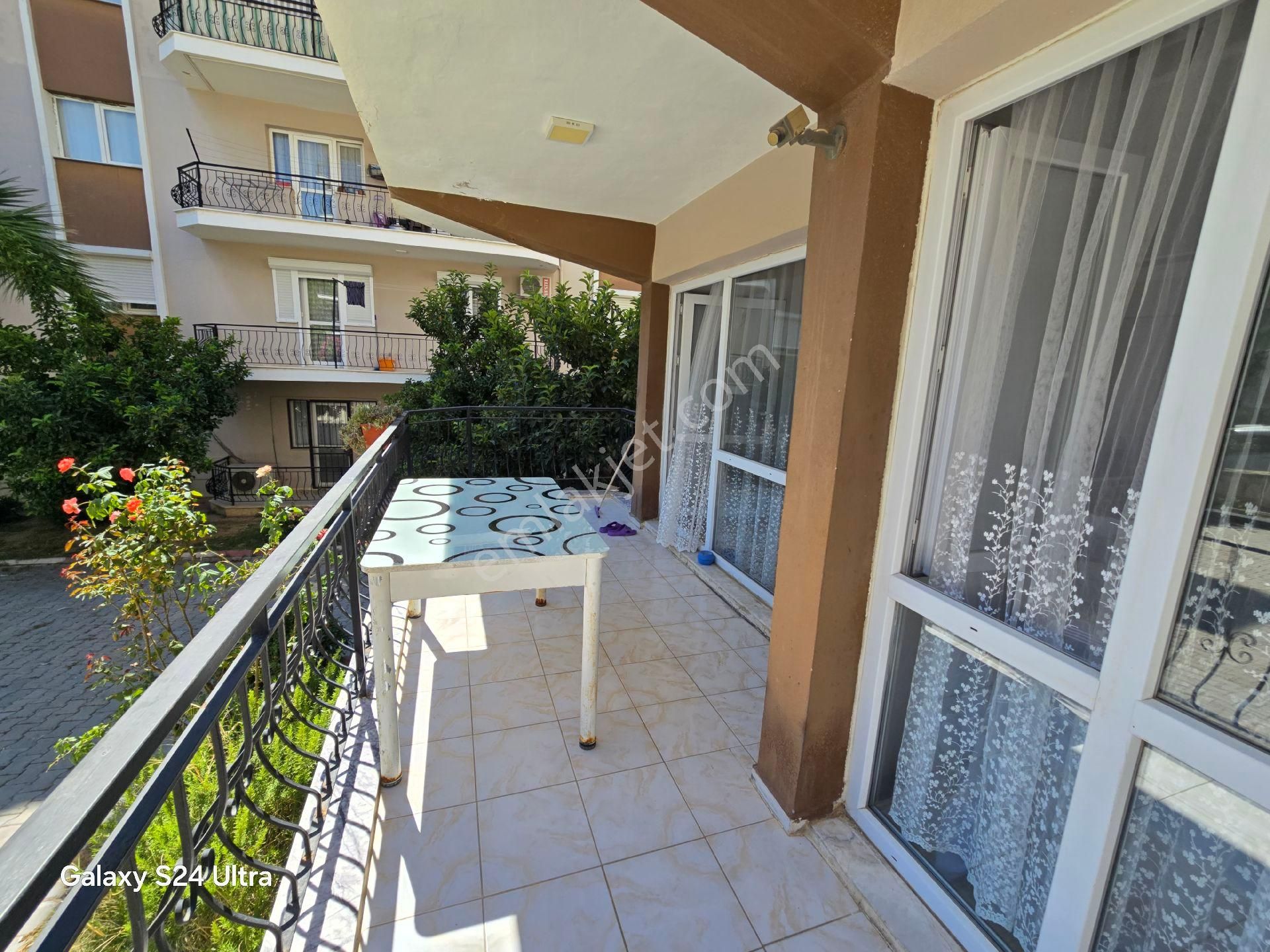 Kuşadası Ege Mahallesinde Havuzlu Güvenlikli Sitede Doğalgazlı Geniş 3+1 Daire - Görsel 20