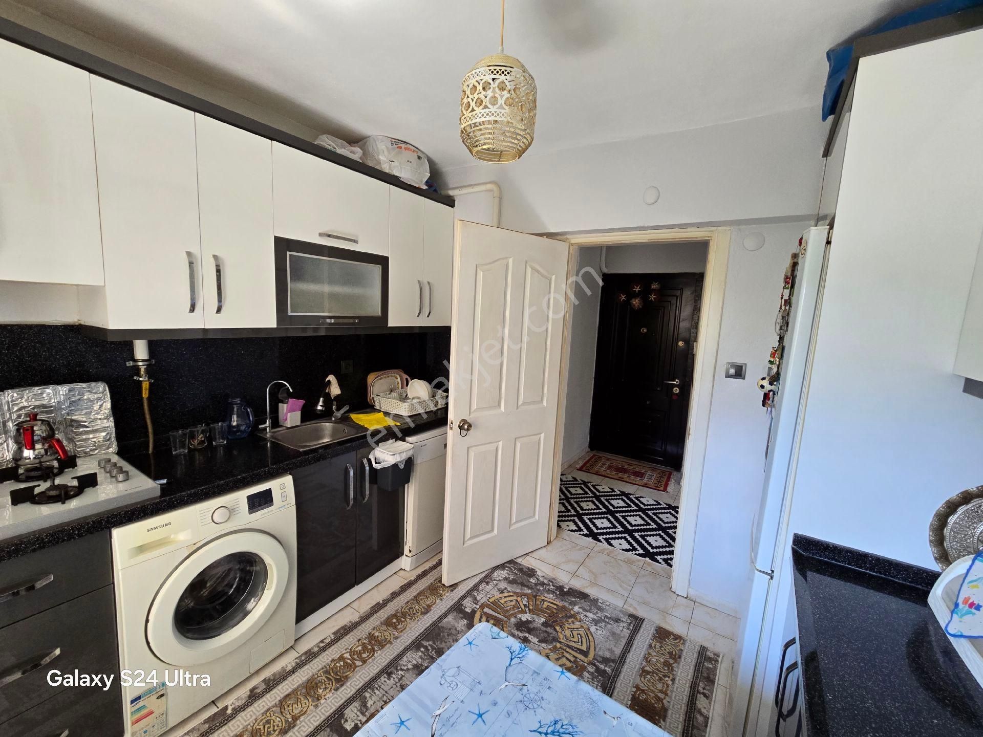 Kuşadası Ege Mahallesinde Havuzlu Güvenlikli Sitede Doğalgazlı Geniş 3+1 Daire - Görsel 10