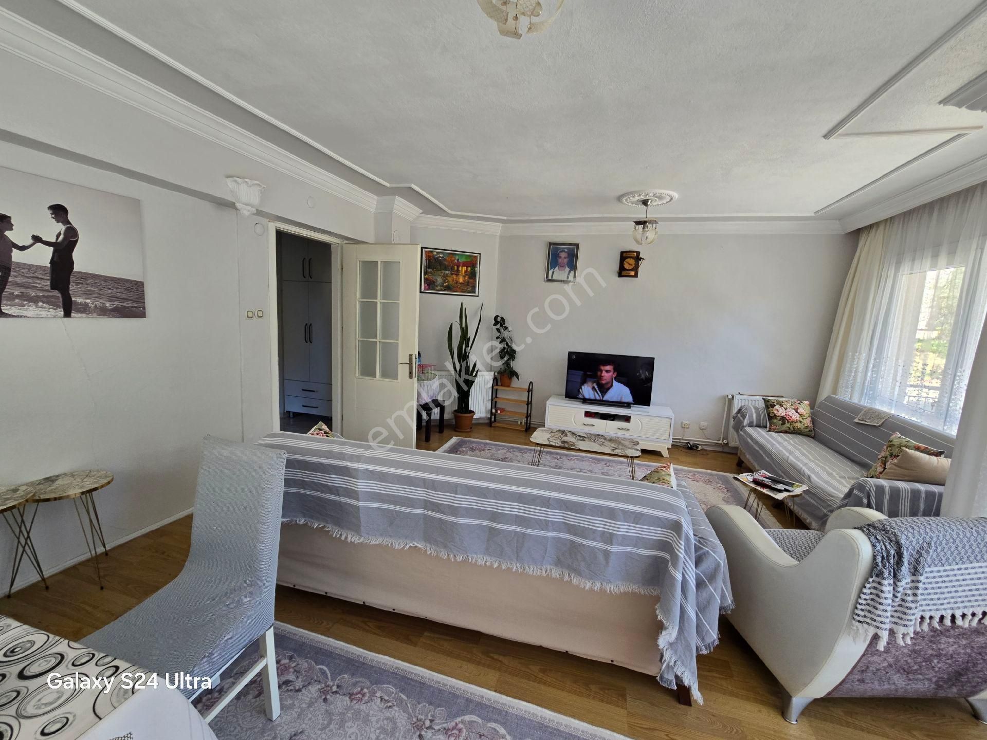 Kuşadası Ege Mahallesinde Havuzlu Güvenlikli Sitede Doğalgazlı Geniş 3+1 Daire - Görsel 24